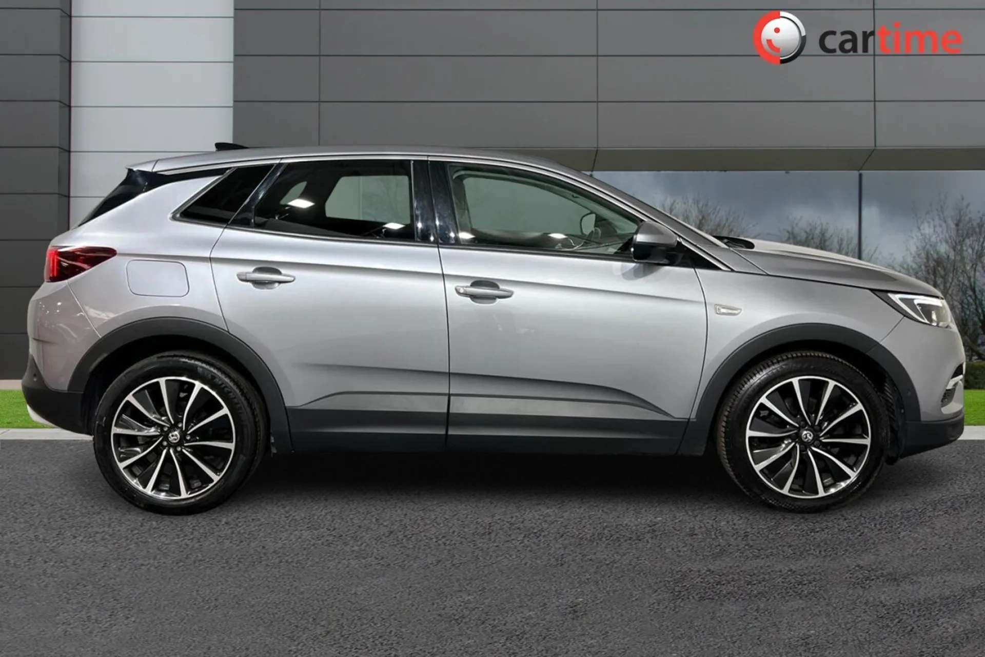 A 2021 VAUXHALL GRANDLAND X 1.2 ELITE NAV 5d 129 BHP Touchscreen, 19in Alloy Wheels, Climate Control, Cruise Control, Six Speakers Quartz Grey/ 19in Alloys A 2021 VAUXHALL GRANDLAND X 1.2 ELITE NAV 5d 129 BHP Touchscreen, 19in Alloy Wheels, Climate Control, Cruise Control, Six Speakers Quartz Grey/ 19in Alloys