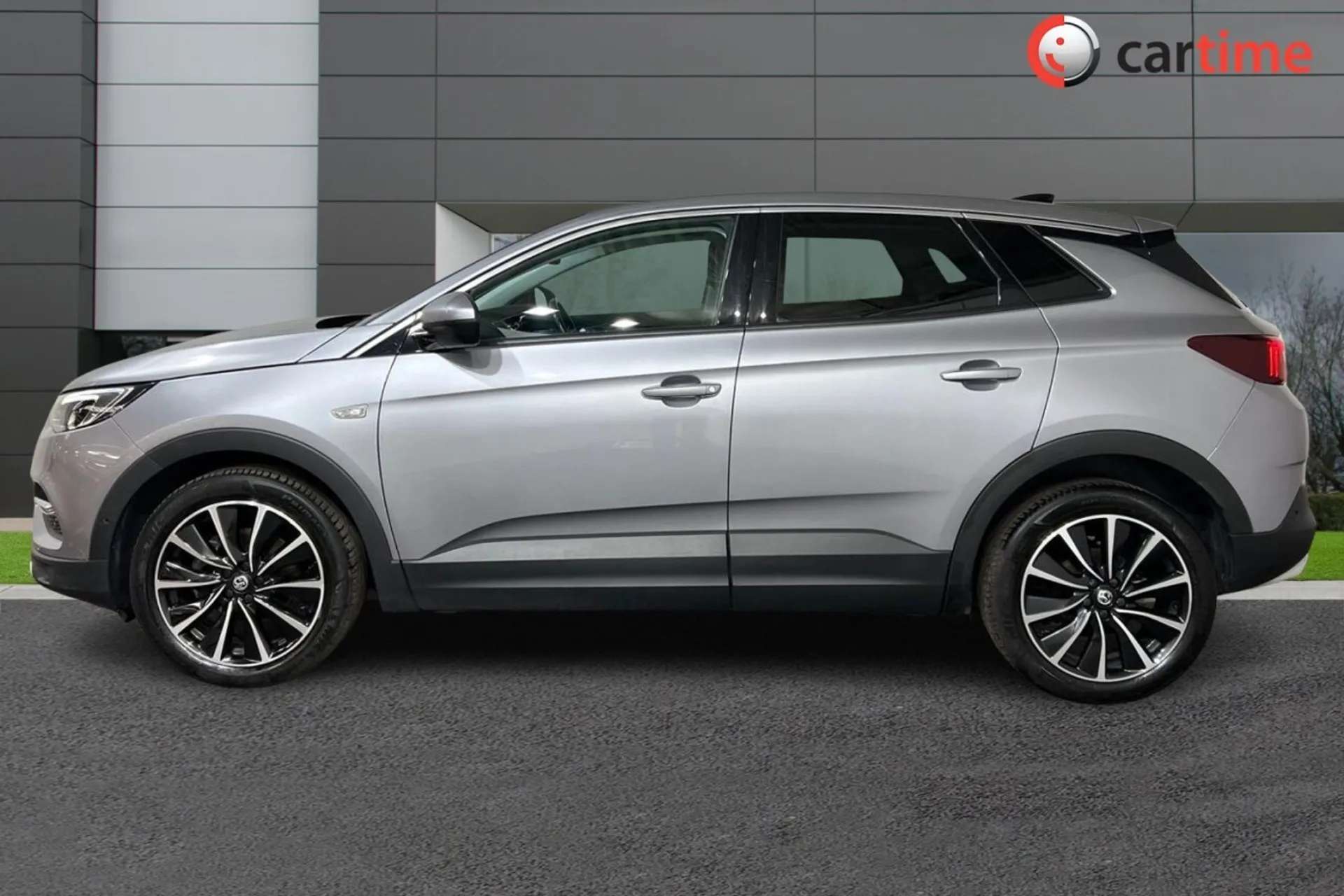 A 2021 VAUXHALL GRANDLAND X 1.2 ELITE NAV 5d 129 BHP Touchscreen, 19in Alloy Wheels, Climate Control, Cruise Control, Six Speakers Quartz Grey/ 19in Alloys A 2021 VAUXHALL GRANDLAND X 1.2 ELITE NAV 5d 129 BHP Touchscreen, 19in Alloy Wheels, Climate Control, Cruise Control, Six Speakers Quartz Grey/ 19in Alloys