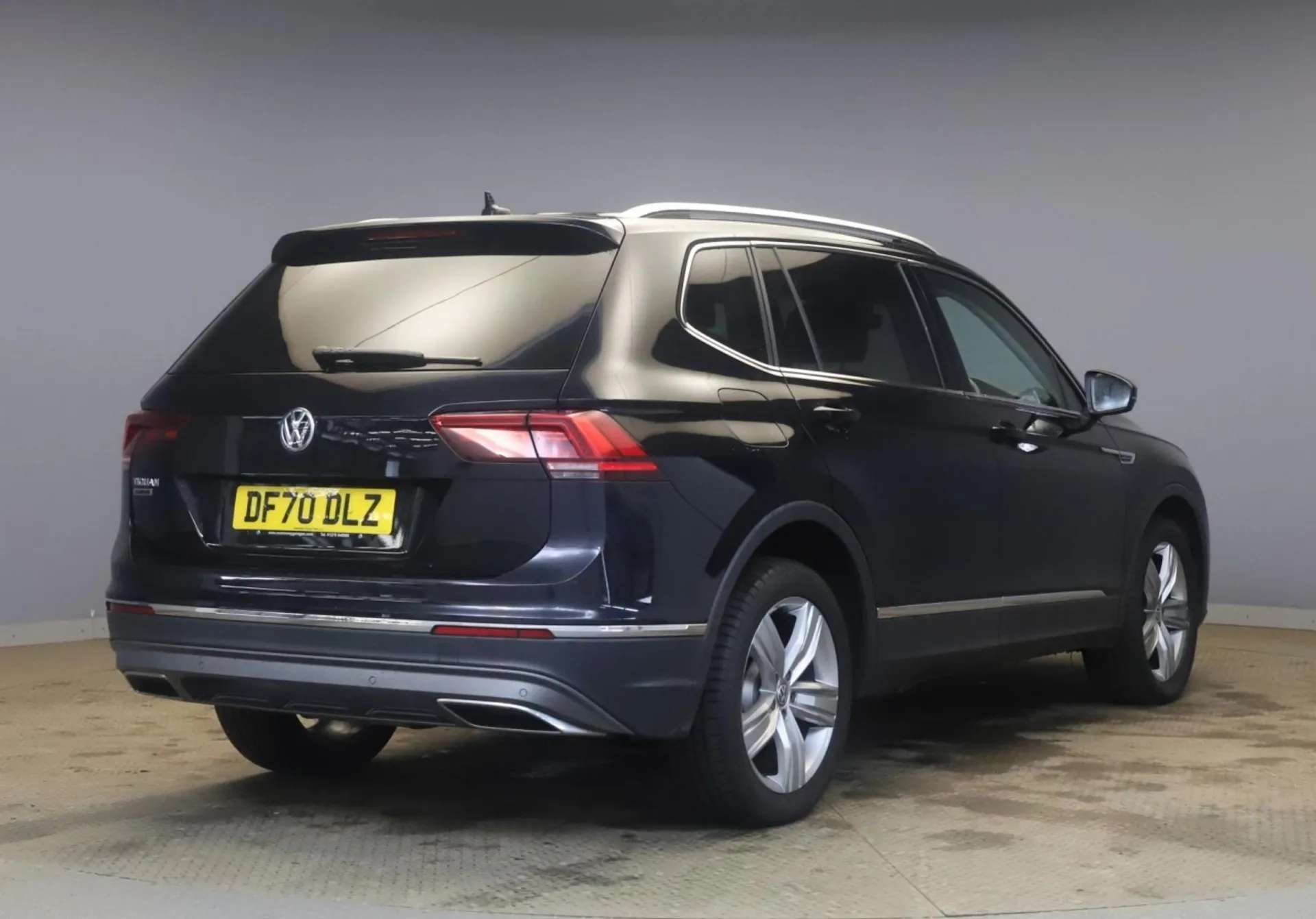 A 0 VOLKSWAGEN TIGUAN ALLSPACE 2.0 SEL TDI DSG 5d 148 BHP A 0 VOLKSWAGEN TIGUAN ALLSPACE 2.0 SEL TDI DSG 5d 148 BHP