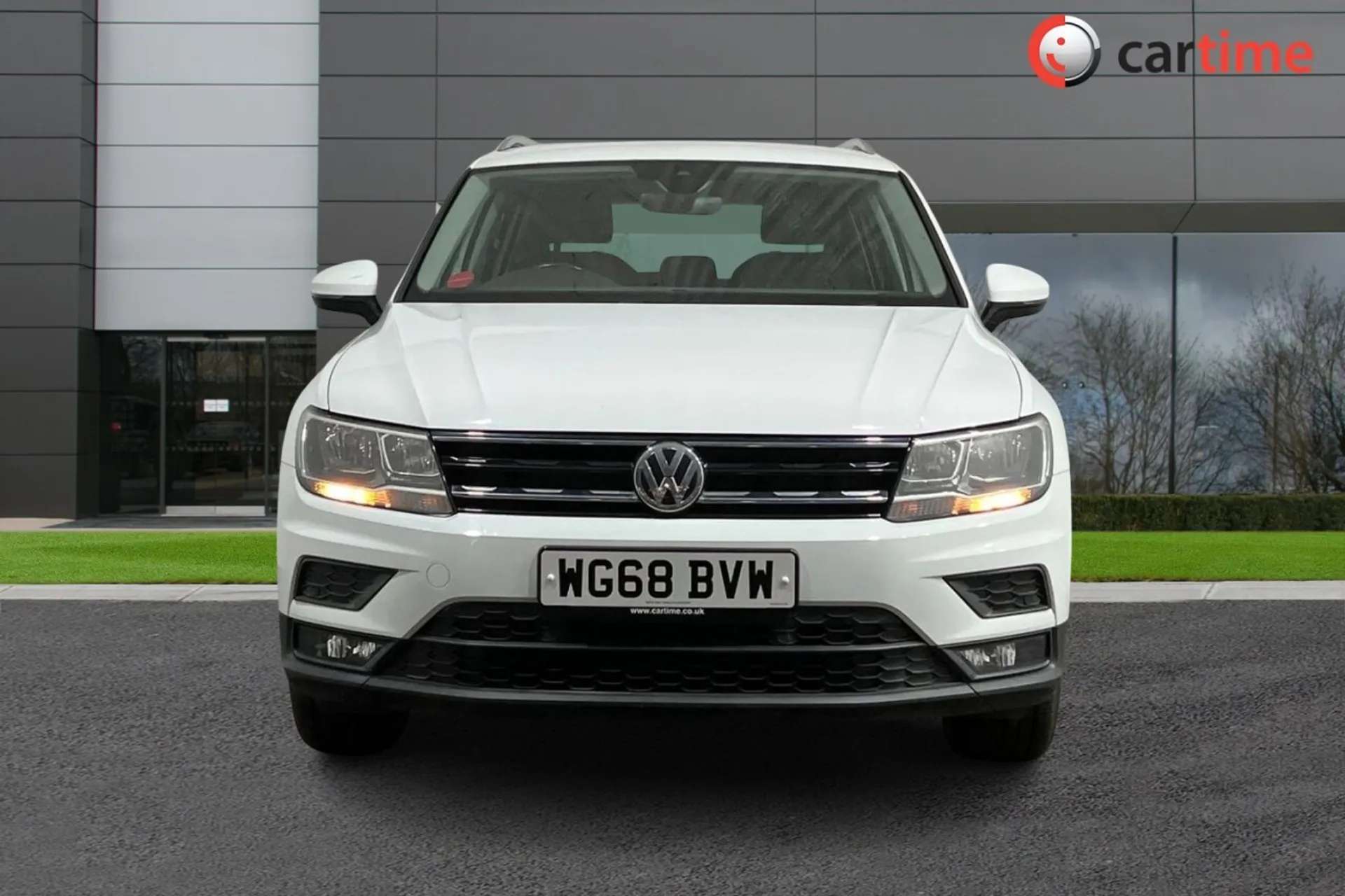 A 2018 VOLKSWAGEN TIGUAN 2.0 SE NAVIGATION TDI DSG 5d 148 BHP 8in Satellite Navigation System, Front / Rear Parking Sensors, Apple CarPlay / Android Auto, Adaptive Cruise Cont A 2018 VOLKSWAGEN TIGUAN 2.0 SE NAVIGATION TDI DSG 5d 148 BHP 8in Satellite Navigation System, Front / Rear Parking Sensors, Apple CarPlay / Android Auto, Adaptive Cruise Cont