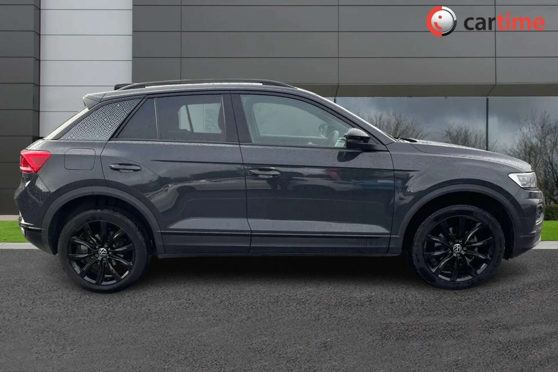 A 2020 VOLKSWAGEN T-ROC 1.5 BLACK EDITION TSI EVO DSG 5d 148 BHP Privacy Glass, Adaptive Cruise Control, Android Auto/Apple CarPlay, Parking Sensors, DAB Digital Radio Urano A 2020 VOLKSWAGEN T-ROC 1.5 BLACK EDITION TSI EVO DSG 5d 148 BHP Privacy Glass, Adaptive Cruise Control, Android Auto/Apple CarPlay, Parking Sensors, DAB Digital Radio Urano