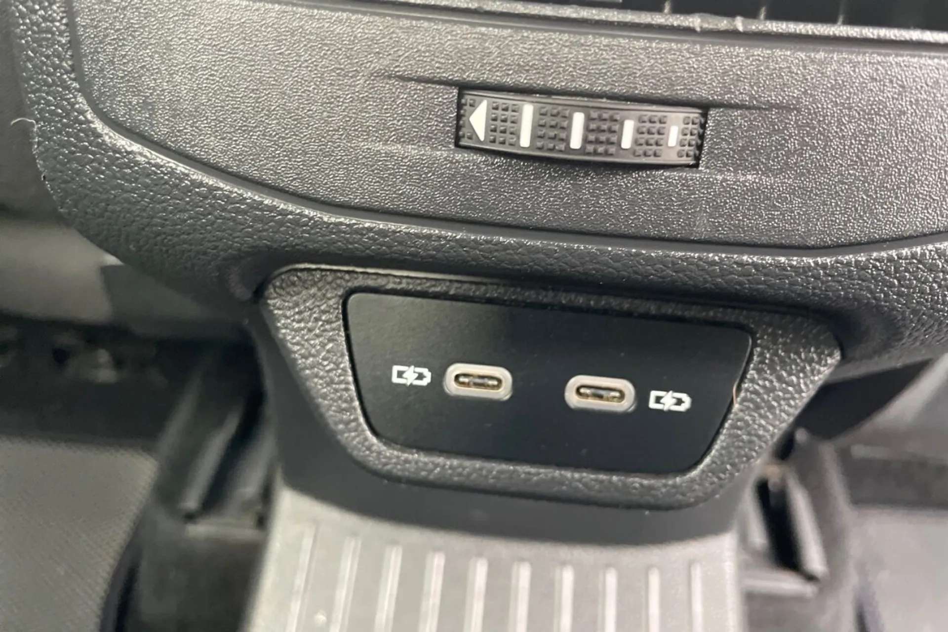 2020 VOLKSWAGEN T-ROC 2020 VOLKSWAGEN T-ROC