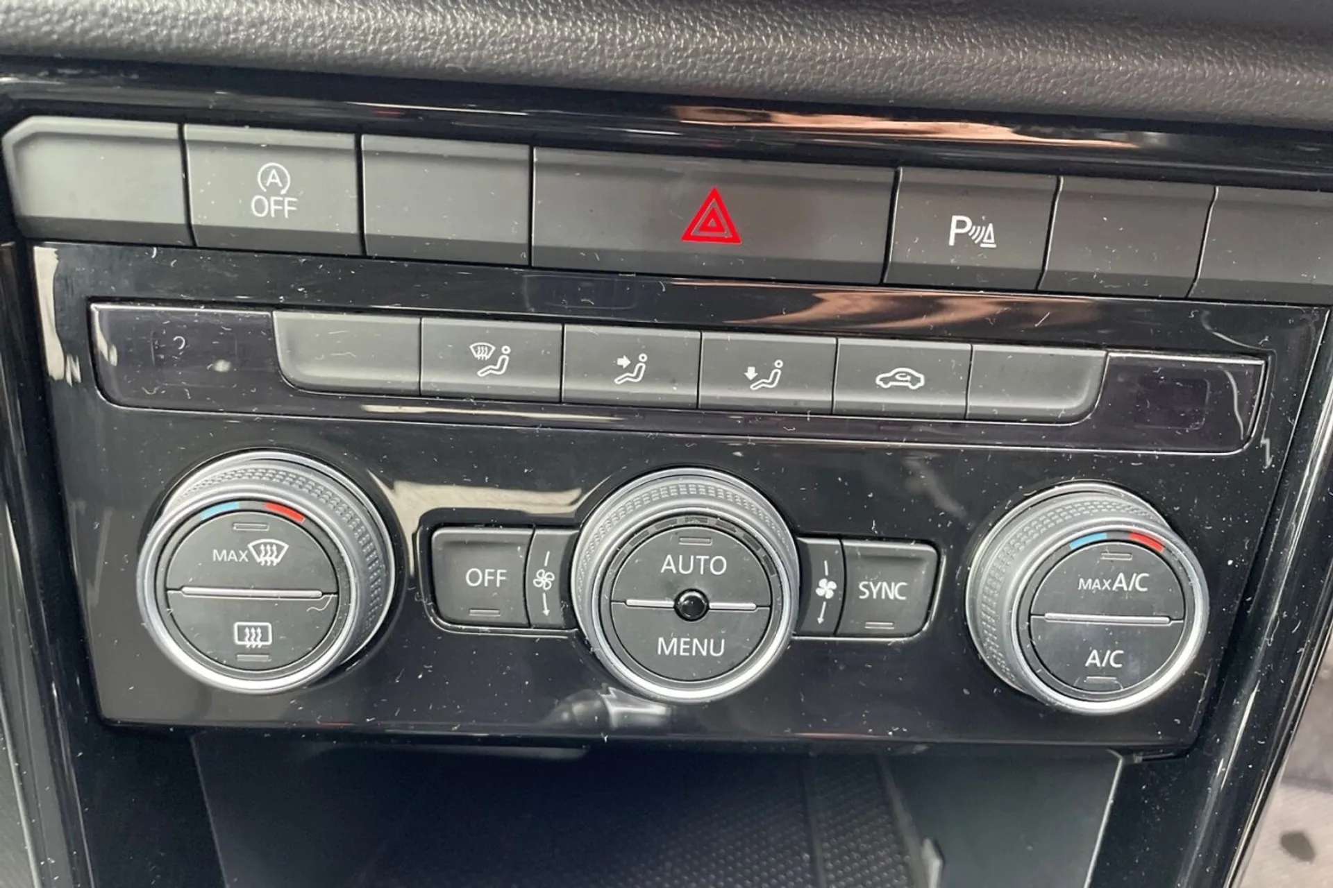 2020 VOLKSWAGEN T-ROC 2020 VOLKSWAGEN T-ROC