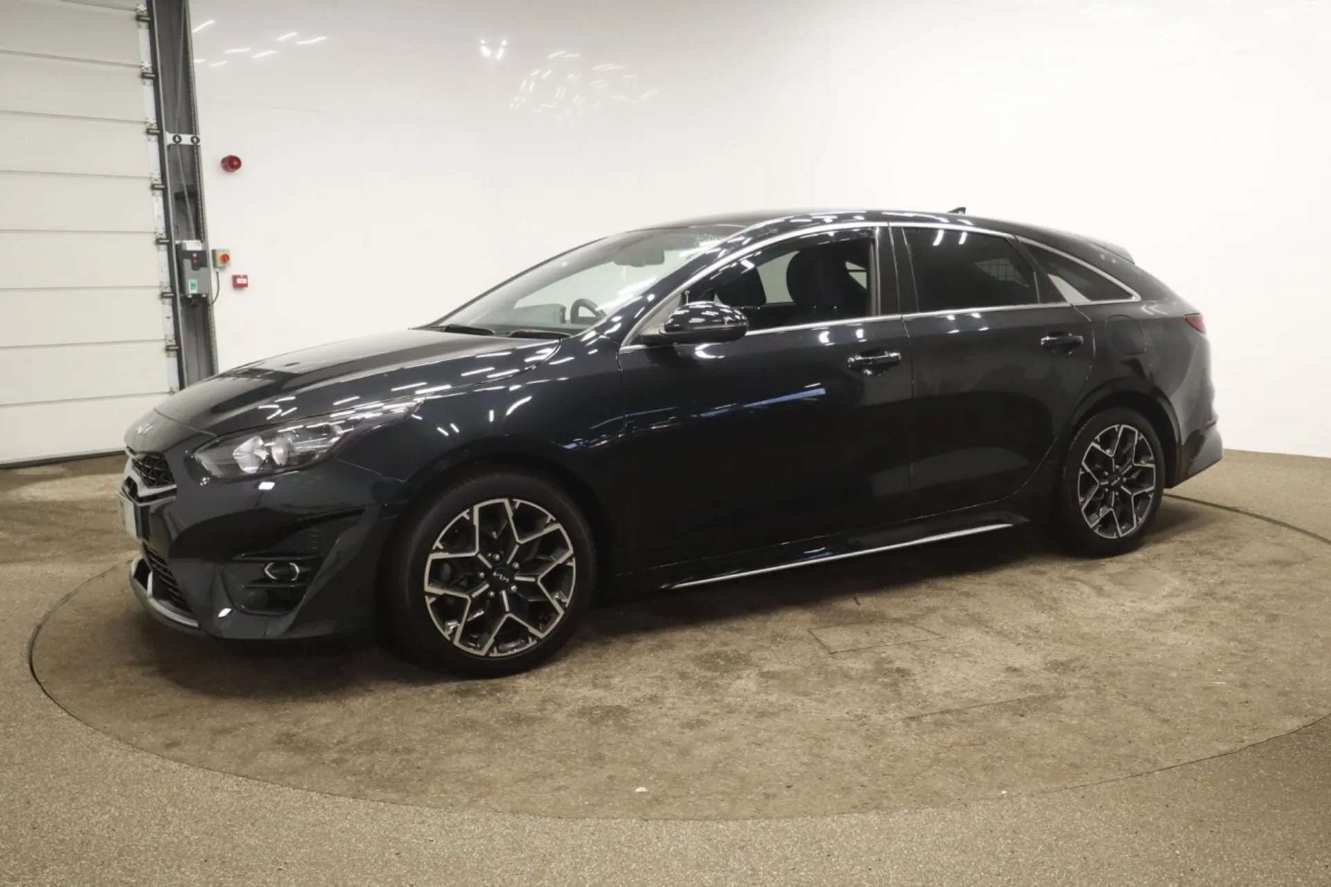 A 2022 KIA PROCEED 1.5 GT-LINE ISG 5d 158 BHP A 2022 KIA PROCEED 1.5 GT-LINE ISG 5d 158 BHP