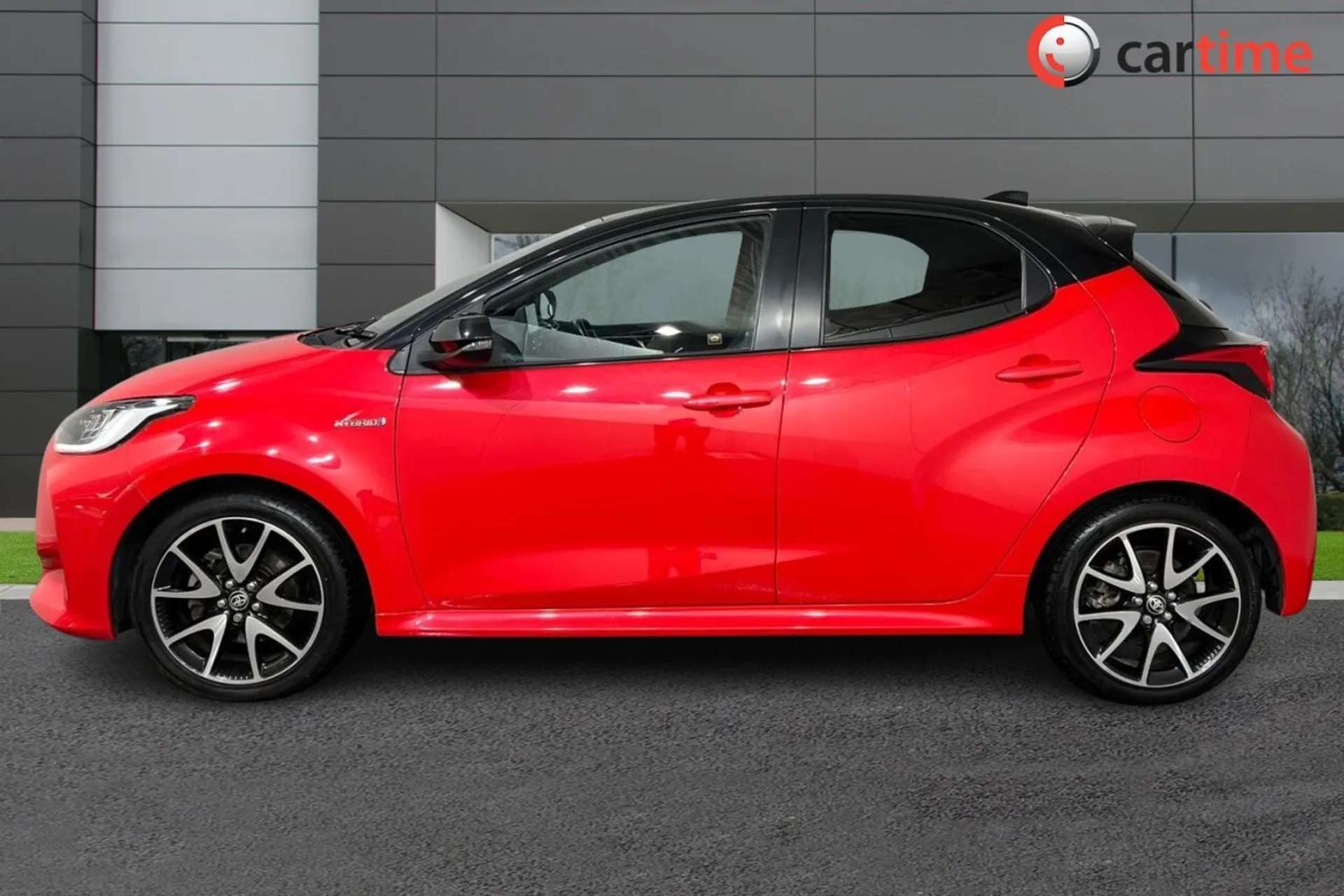 A 2021 TOYOTA YARIS 1.5 LAUNCH EDITION 5d 114 BHP Touchscreen, Reverse Camera, Head Up Display, Bluetooth, DAB - Digital Radio Tokyo Fusion Orange, 17in Alloys A 2021 TOYOTA YARIS 1.5 LAUNCH EDITION 5d 114 BHP Touchscreen, Reverse Camera, Head Up Display, Bluetooth, DAB - Digital Radio Tokyo Fusion Orange, 17in Alloys