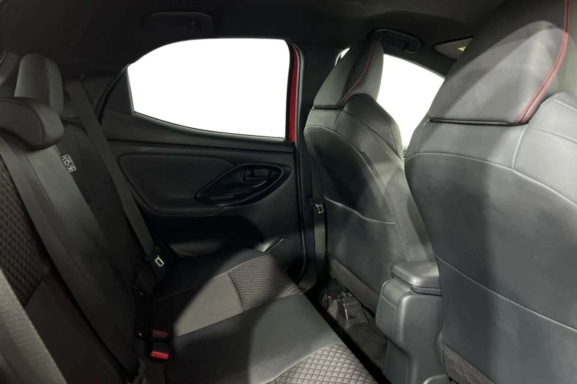 2021 TOYOTA YARIS 2021 TOYOTA YARIS