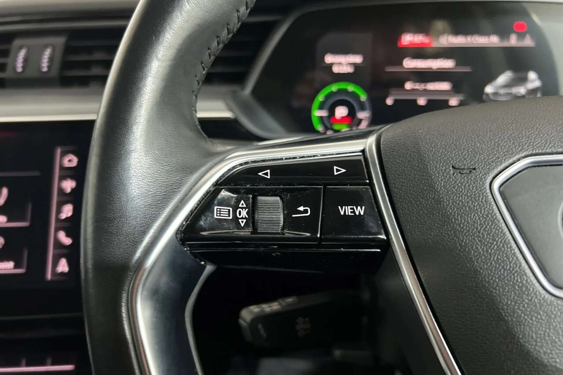 0 AUDI E-TRON 0 AUDI E-TRON