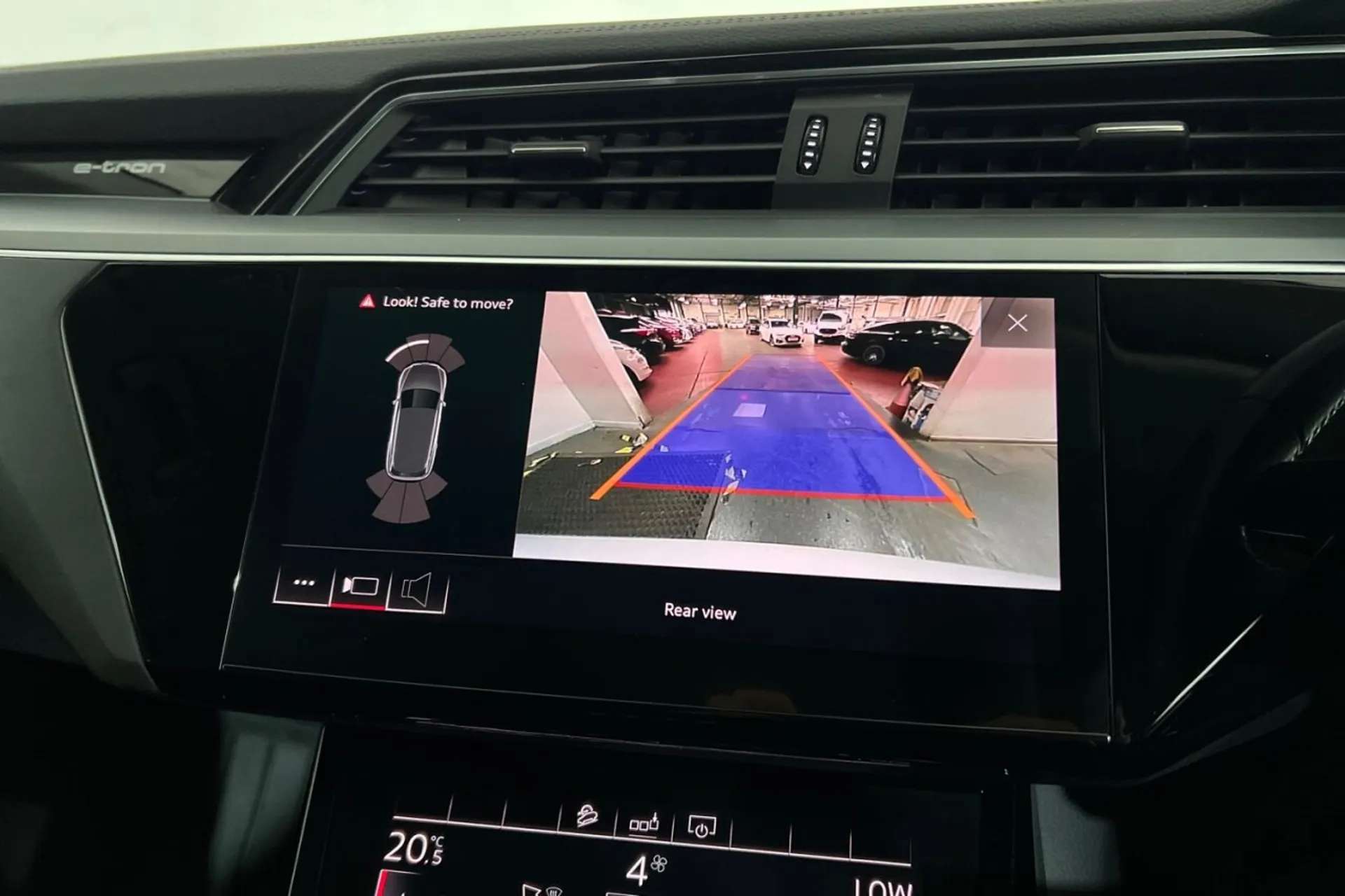 0 AUDI E-TRON 0 AUDI E-TRON