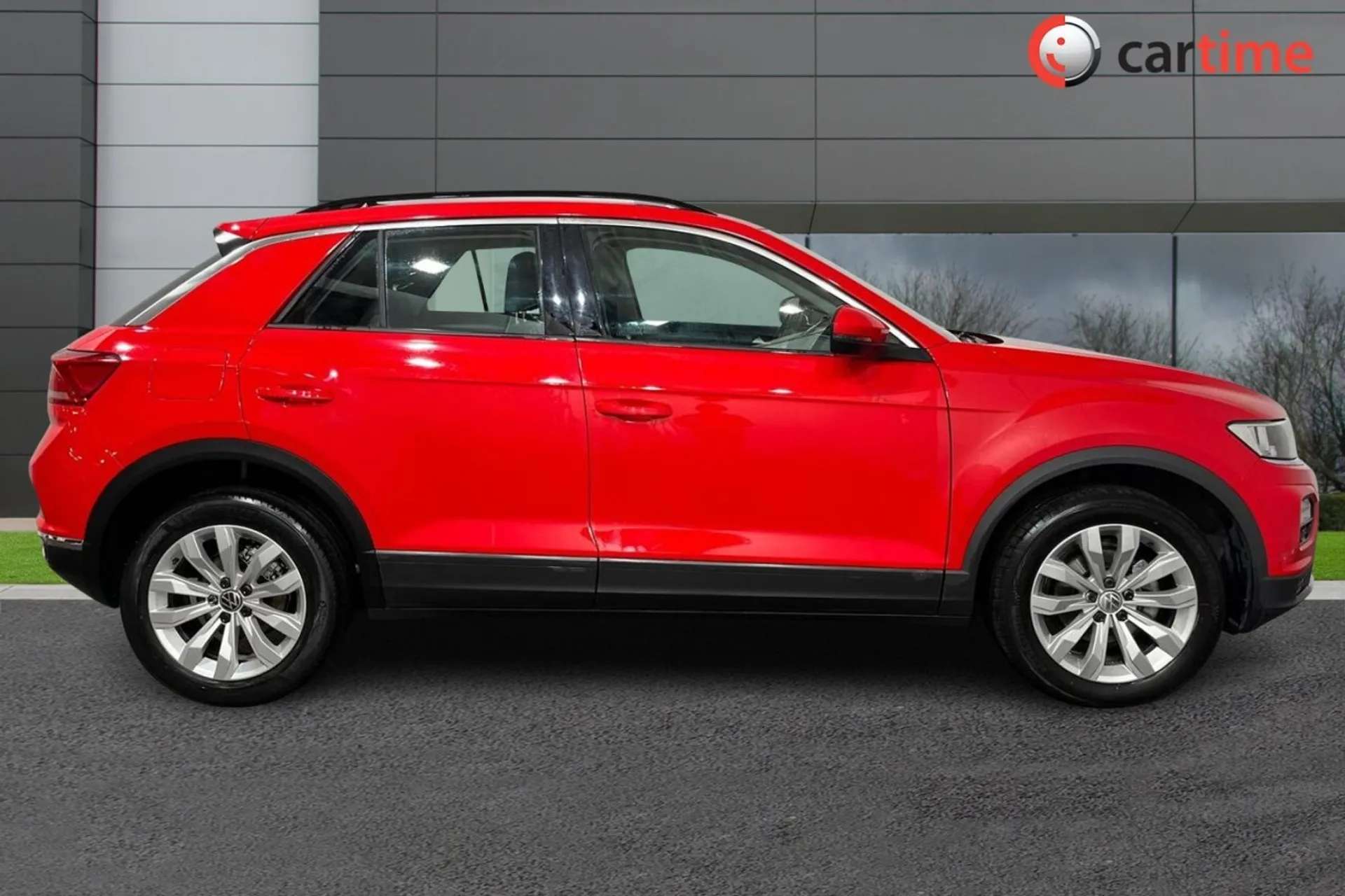 A 2021 VOLKSWAGEN T-ROC 1.0 SE TSI 5d 109 BHP 8in Touchscreen, Apple CarPlay / Android Auto, USB and AUX Ports, Front / Rear Park Sensors, Adaptive Cruise Control Flash Red, A 2021 VOLKSWAGEN T-ROC 1.0 SE TSI 5d 109 BHP 8in Touchscreen, Apple CarPlay / Android Auto, USB and AUX Ports, Front / Rear Park Sensors, Adaptive Cruise Control Flash Red,