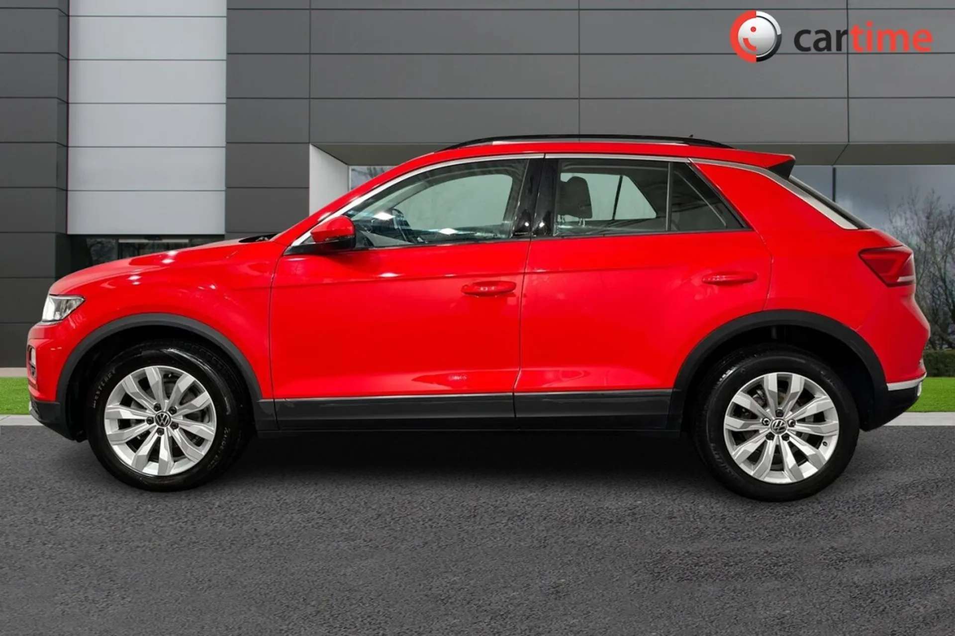 A 2021 VOLKSWAGEN T-ROC 1.0 SE TSI 5d 109 BHP 8in Touchscreen, Apple CarPlay / Android Auto, USB and AUX Ports, Front / Rear Park Sensors, Adaptive Cruise Control Flash Red, A 2021 VOLKSWAGEN T-ROC 1.0 SE TSI 5d 109 BHP 8in Touchscreen, Apple CarPlay / Android Auto, USB and AUX Ports, Front / Rear Park Sensors, Adaptive Cruise Control Flash Red,