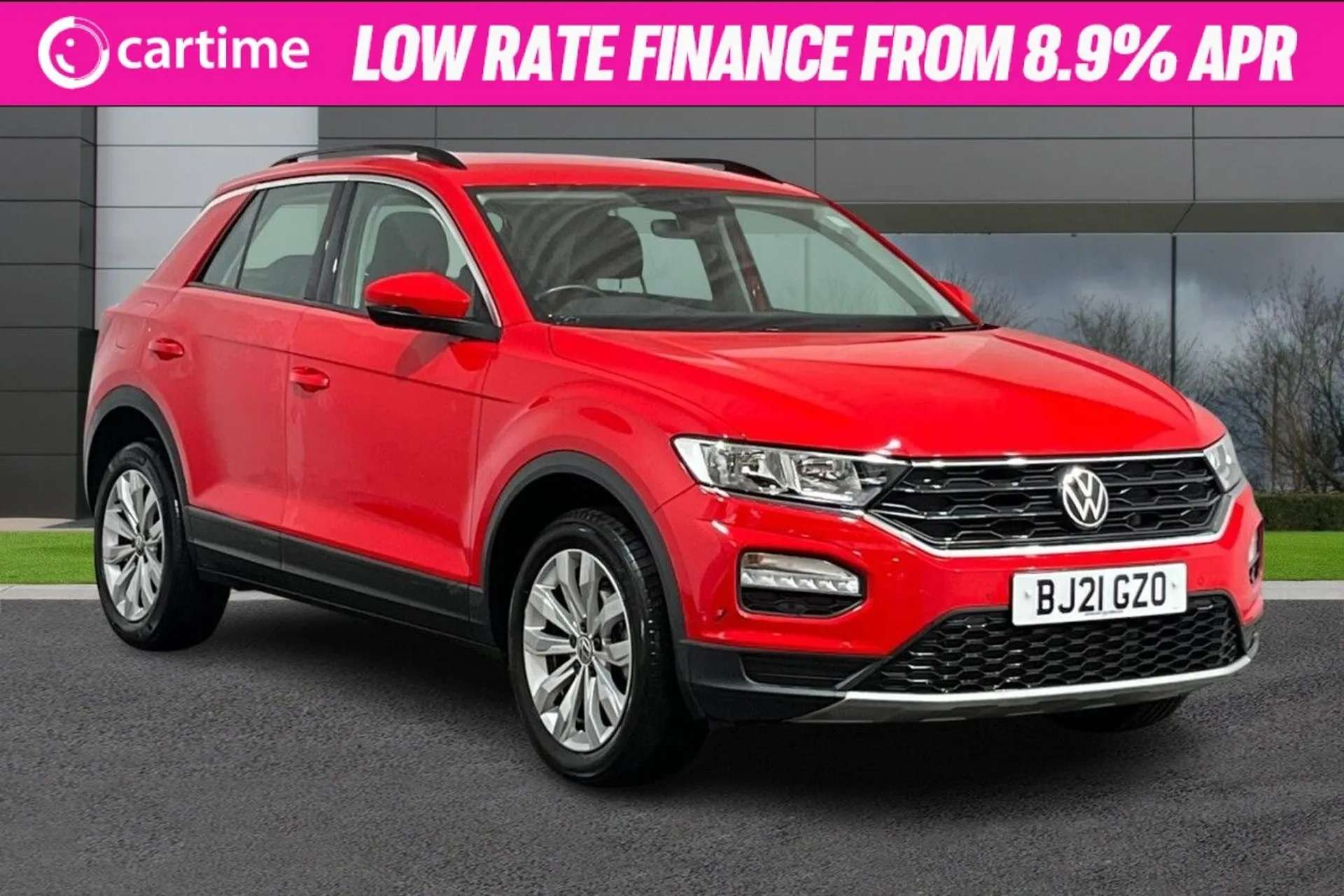 A 2021 VOLKSWAGEN T-ROC 1.0 SE TSI 5d 109 BHP 8in Touchscreen, Apple CarPlay / Android Auto, USB and AUX Ports, Front / Rear Park Sensors, Adaptive Cruise Control Flash Red, A 2021 VOLKSWAGEN T-ROC 1.0 SE TSI 5d 109 BHP 8in Touchscreen, Apple CarPlay / Android Auto, USB and AUX Ports, Front / Rear Park Sensors, Adaptive Cruise Control Flash Red,