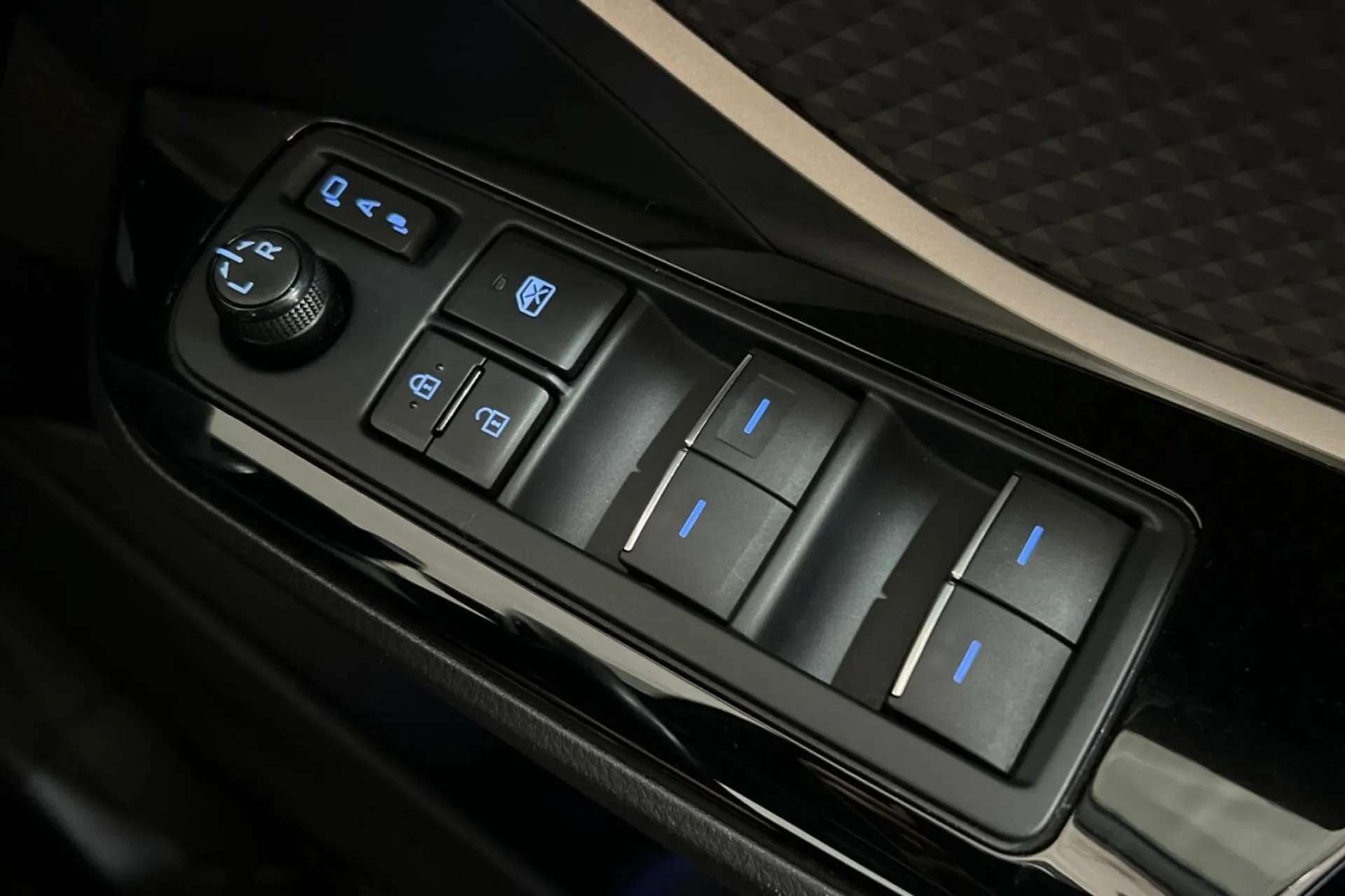 2020 TOYOTA CHR 2020 TOYOTA CHR