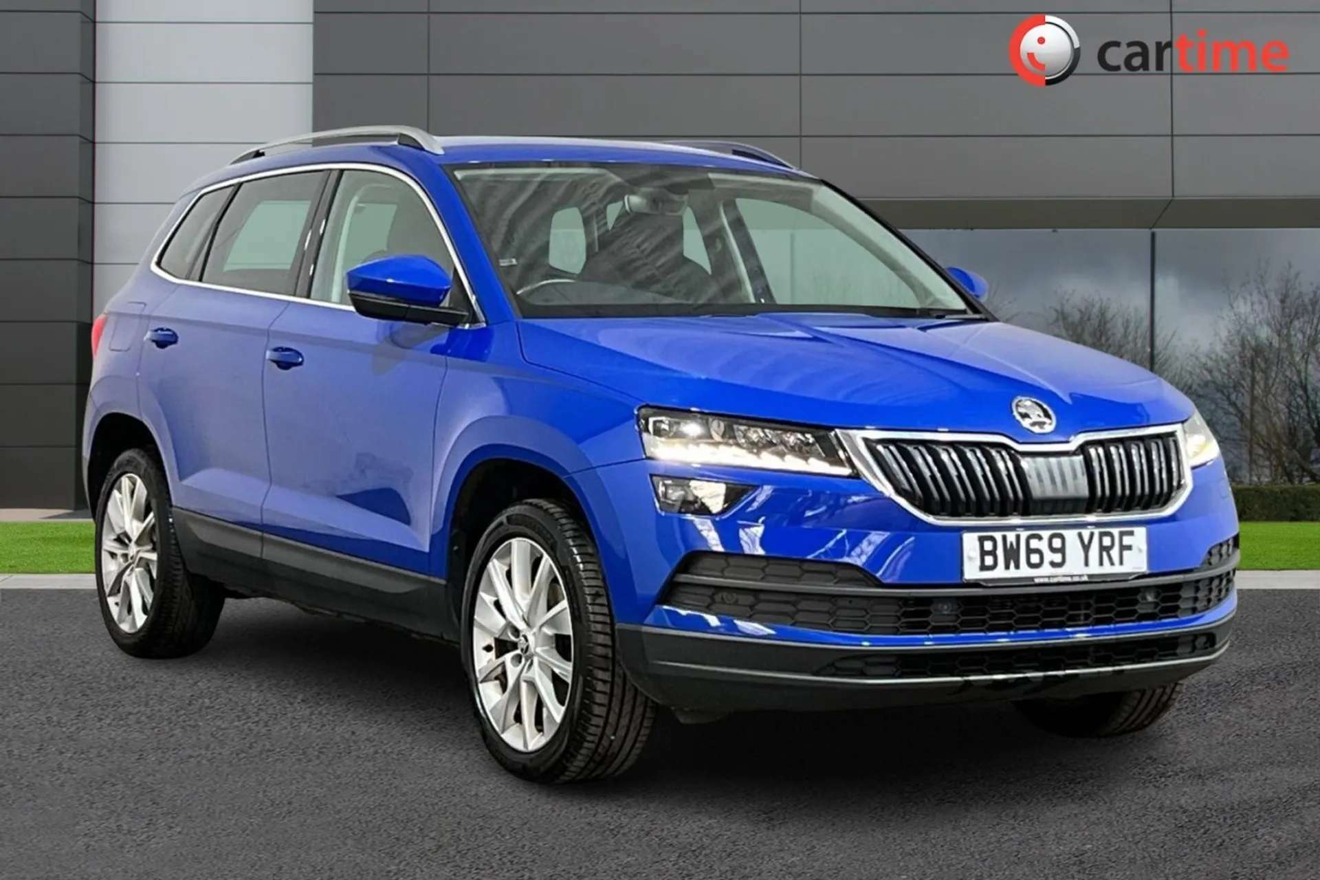 A 2020 SKODA KAROQ 1.5 SE L TSI DSG 5d 148 BHP Amundsen Touchscreen, LED Headlights, Parking Sensors, Winter Pack, Cruise Control Energy Blue, 18-Inch Alloy Wheels A 2020 SKODA KAROQ 1.5 SE L TSI DSG 5d 148 BHP Amundsen Touchscreen, LED Headlights, Parking Sensors, Winter Pack, Cruise Control Energy Blue, 18-Inch Alloy Wheels