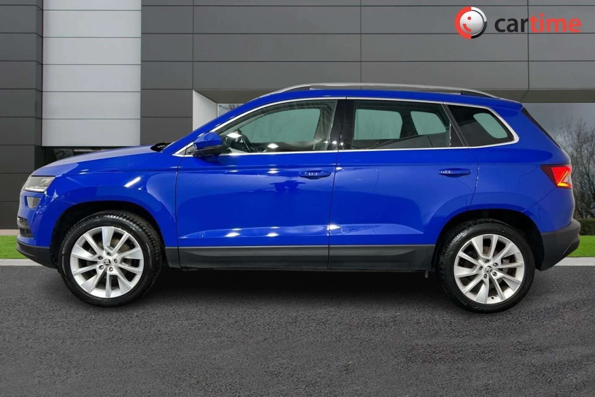A 2020 SKODA KAROQ 1.5 SE L TSI DSG 5d 148 BHP Amundsen Touchscreen, LED Headlights, Parking Sensors, Winter Pack, Cruise Control Energy Blue, 18-Inch Alloy Wheels A 2020 SKODA KAROQ 1.5 SE L TSI DSG 5d 148 BHP Amundsen Touchscreen, LED Headlights, Parking Sensors, Winter Pack, Cruise Control Energy Blue, 18-Inch Alloy Wheels