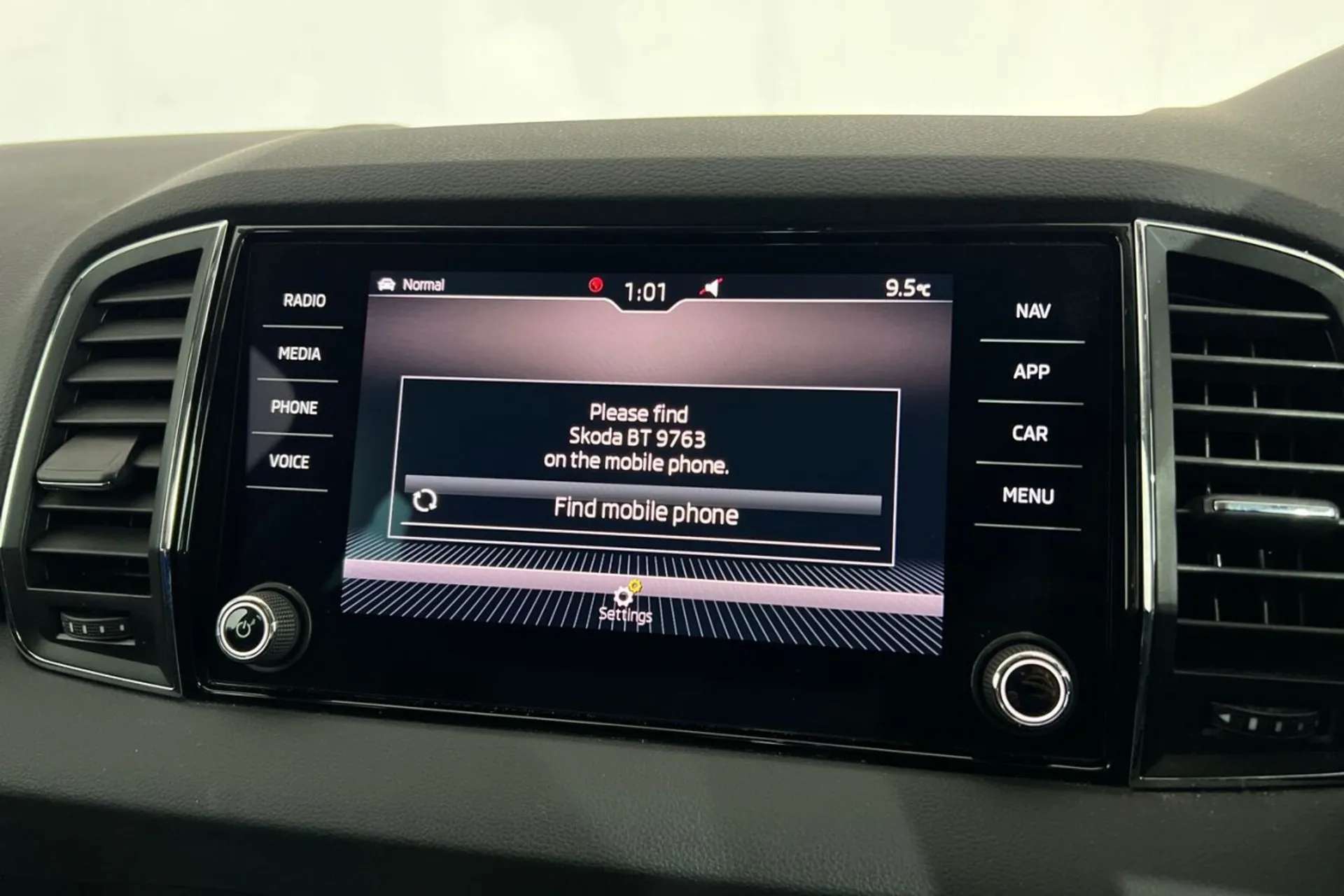 2020 SKODA KAROQ 2020 SKODA KAROQ