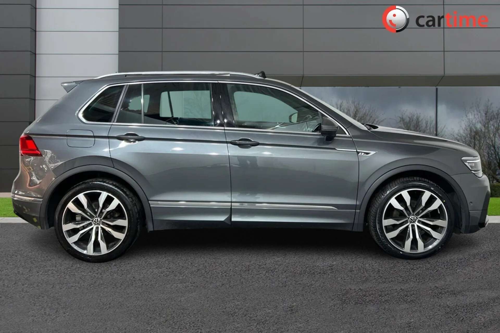 A 2020 VOLKSWAGEN TIGUAN 2.0 R-LINE TECH TDI 5d 148 BHP Digital Cockpit, Adaptive Cruise Control, Winter Pack, Parking Sensors, Android Auto / Apple CarPlay Indium Grey, 20-in A 2020 VOLKSWAGEN TIGUAN 2.0 R-LINE TECH TDI 5d 148 BHP Digital Cockpit, Adaptive Cruise Control, Winter Pack, Parking Sensors, Android Auto / Apple CarPlay Indium Grey, 20-in