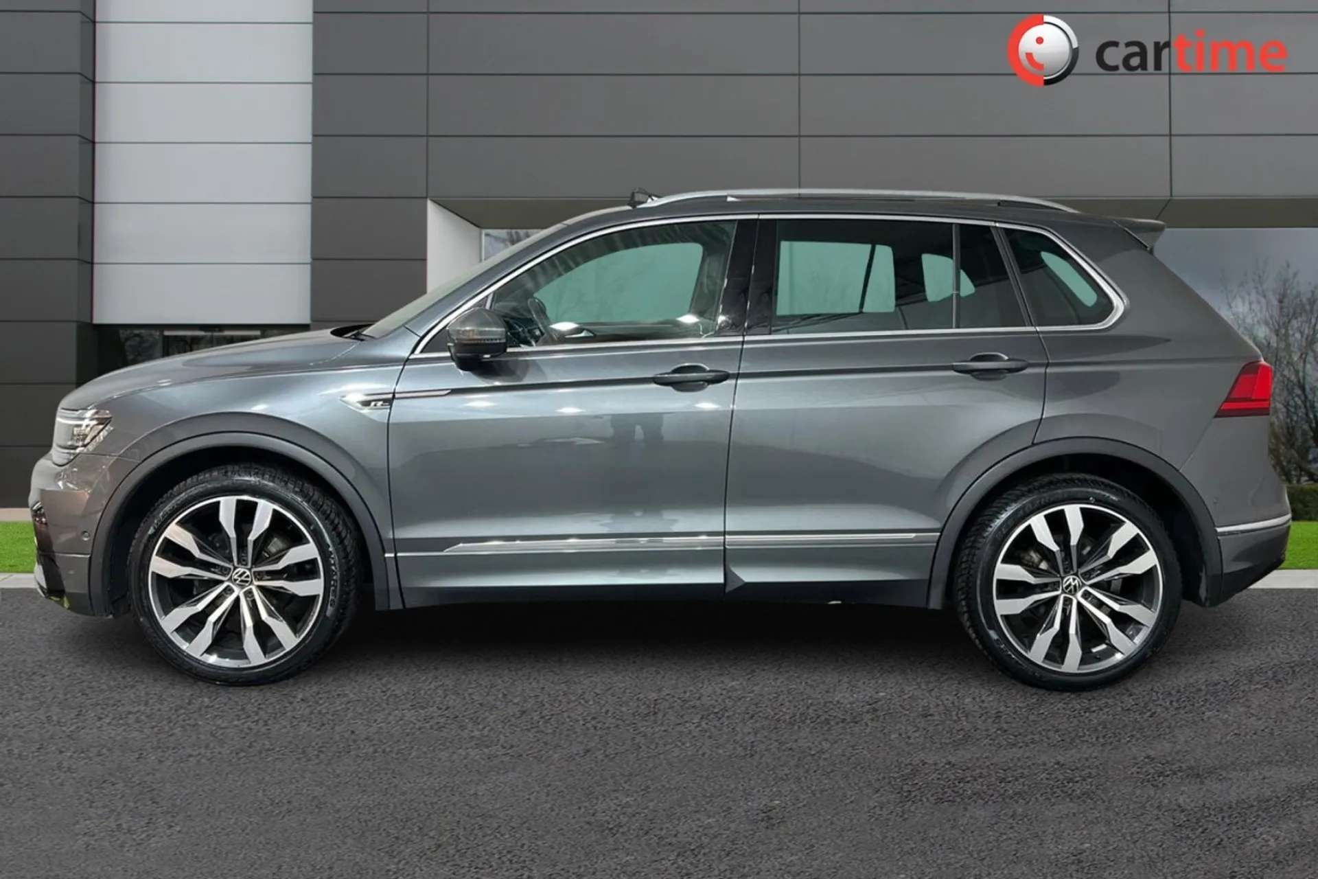 A 2020 VOLKSWAGEN TIGUAN 2.0 R-LINE TECH TDI 5d 148 BHP Digital Cockpit, Adaptive Cruise Control, Winter Pack, Parking Sensors, Android Auto / Apple CarPlay Indium Grey, 20-in A 2020 VOLKSWAGEN TIGUAN 2.0 R-LINE TECH TDI 5d 148 BHP Digital Cockpit, Adaptive Cruise Control, Winter Pack, Parking Sensors, Android Auto / Apple CarPlay Indium Grey, 20-in