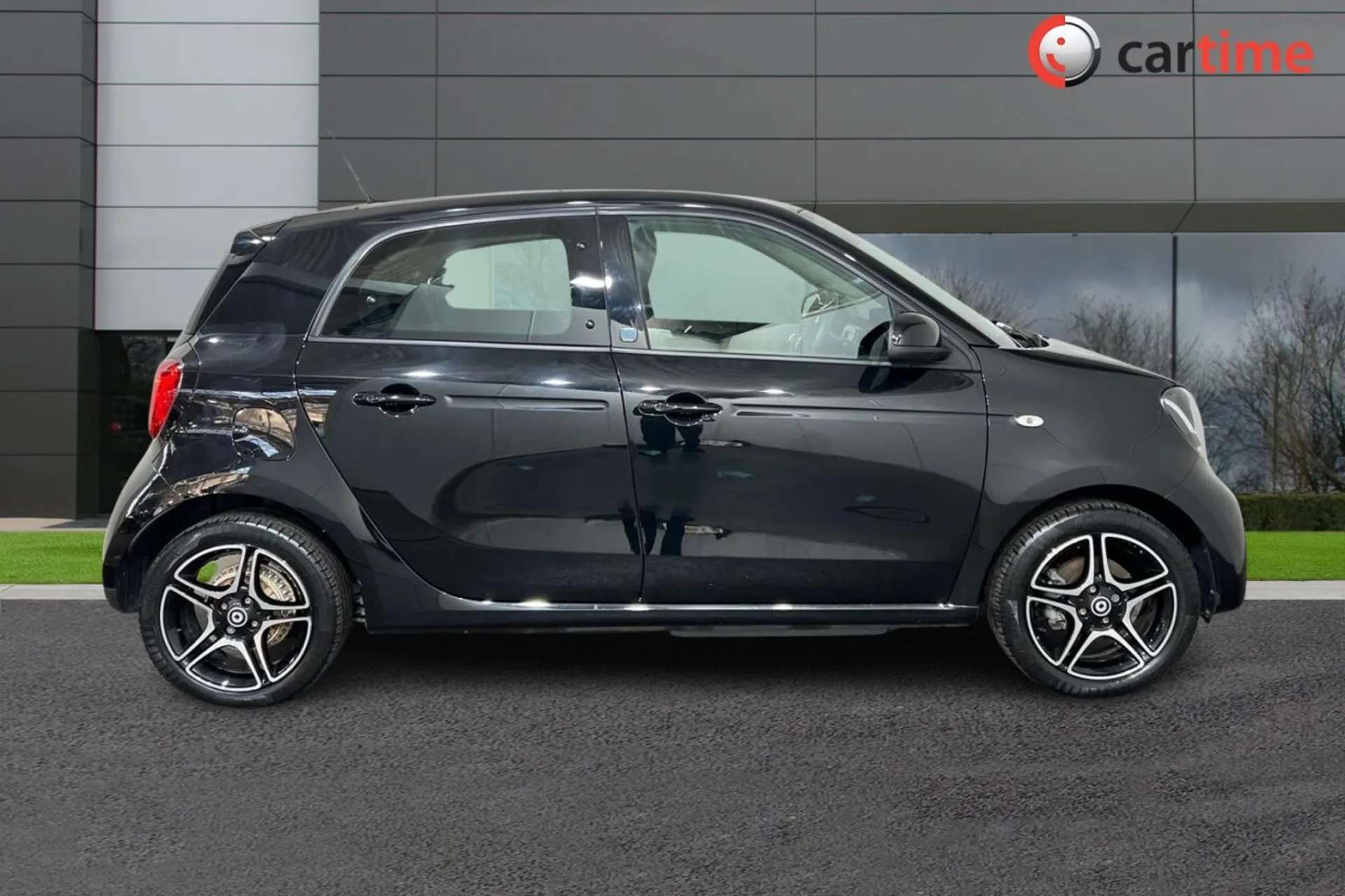 2020 SMART EQ FORFOUR 2020 SMART EQ FORFOUR