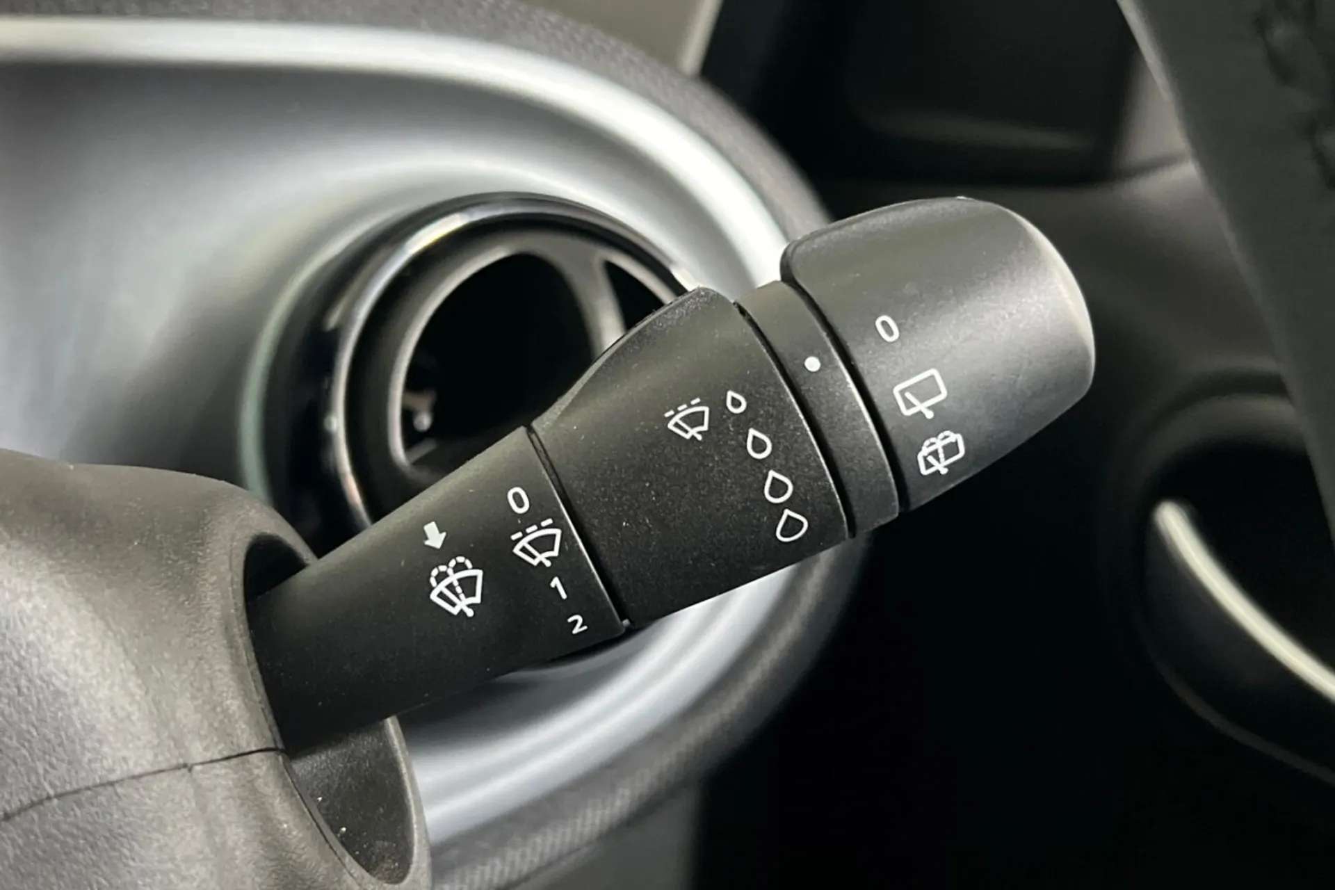 2020 SMART EQ FORFOUR 2020 SMART EQ FORFOUR