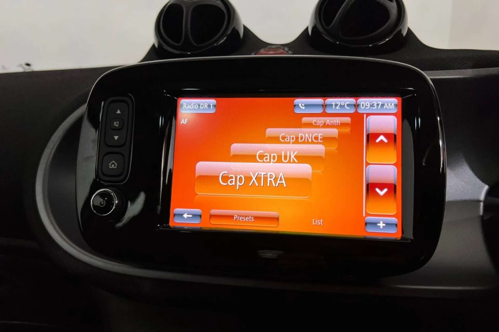 2020 SMART EQ FORFOUR 2020 SMART EQ FORFOUR