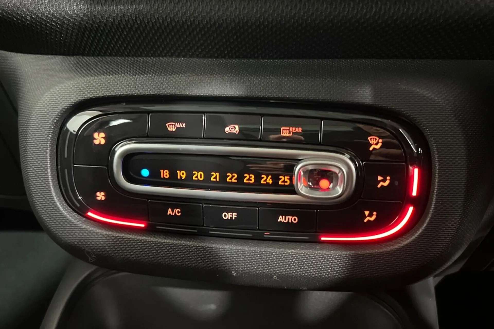 2020 SMART EQ FORFOUR 2020 SMART EQ FORFOUR