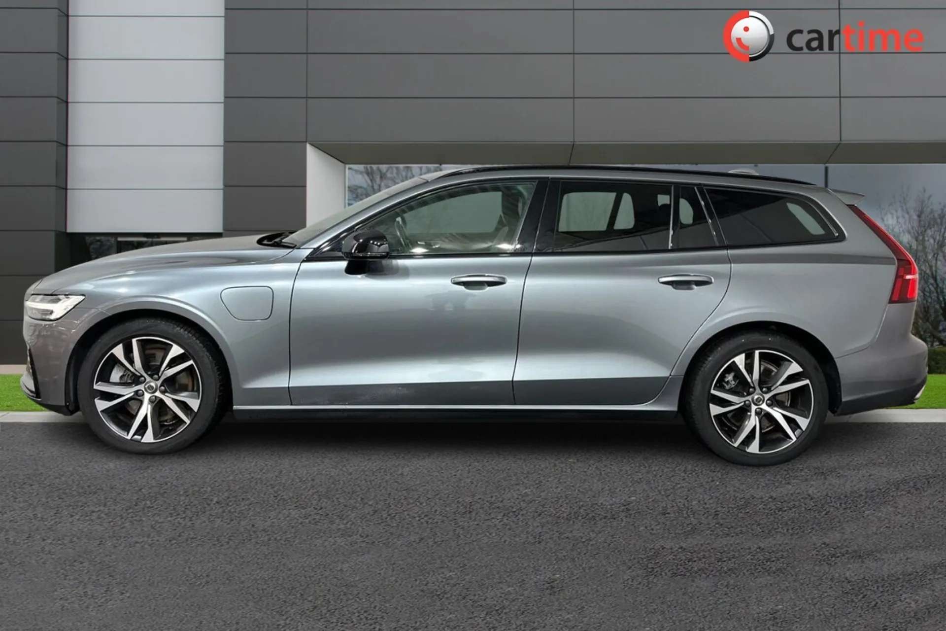 A 0 VOLVO V60 2.0 T8 TWIN ENGINE R-DESIGN PLUS AWD 5d 385 BHP Power Operated Tailgate, Heated Front Seats, Head Up Display, Sensus Navigation, Park Assist Osmium Gr A 0 VOLVO V60 2.0 T8 TWIN ENGINE R-DESIGN PLUS AWD 5d 385 BHP Power Operated Tailgate, Heated Front Seats, Head Up Display, Sensus Navigation, Park Assist Osmium Gr