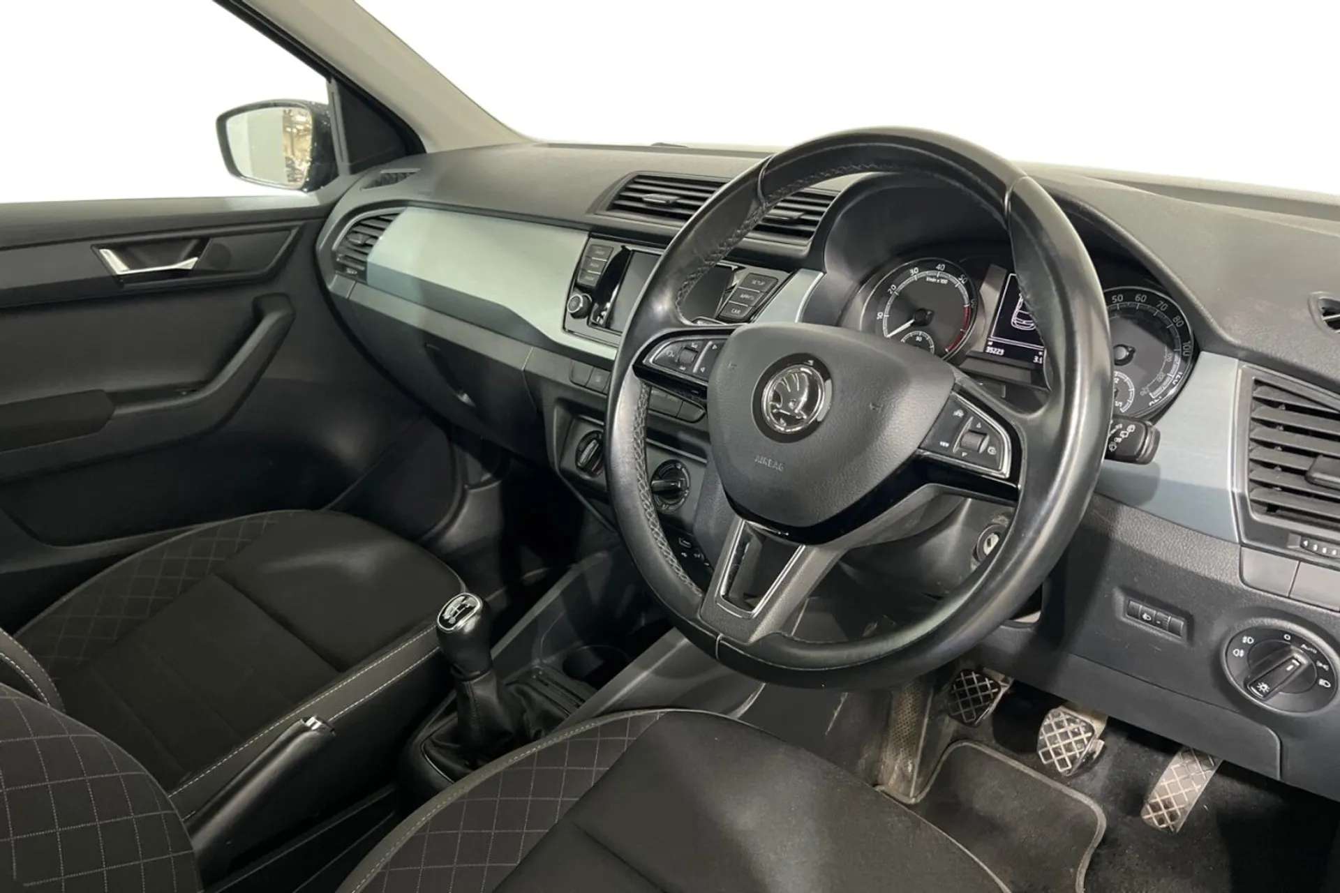 2018 SKODA FABIA 2018 SKODA FABIA