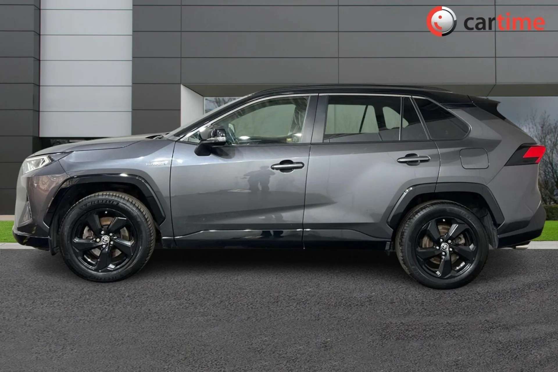A 2020 TOYOTA RAV4 2.5 VVT-I DYNAMIC 5d 219 BHP Heated Seats, Black Roof, Rear View Camera, Adaptive Cruise Control, Blind Spot Monitor Decuma Grey, 18-Inch Alloy Wheels A 2020 TOYOTA RAV4 2.5 VVT-I DYNAMIC 5d 219 BHP Heated Seats, Black Roof, Rear View Camera, Adaptive Cruise Control, Blind Spot Monitor Decuma Grey, 18-Inch Alloy Wheels