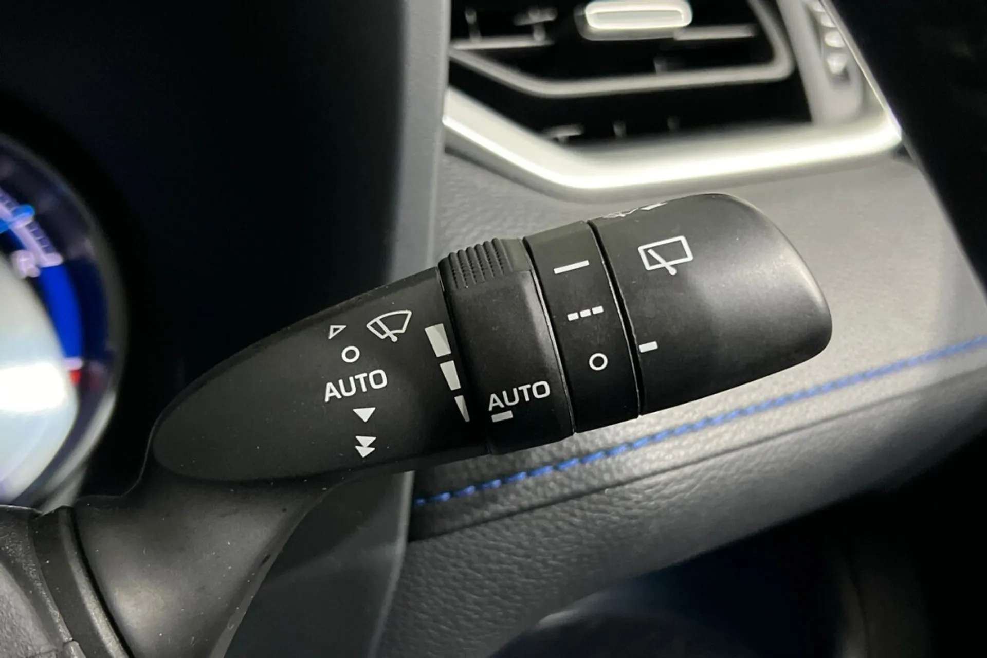 2020 TOYOTA RAV4 2020 TOYOTA RAV4