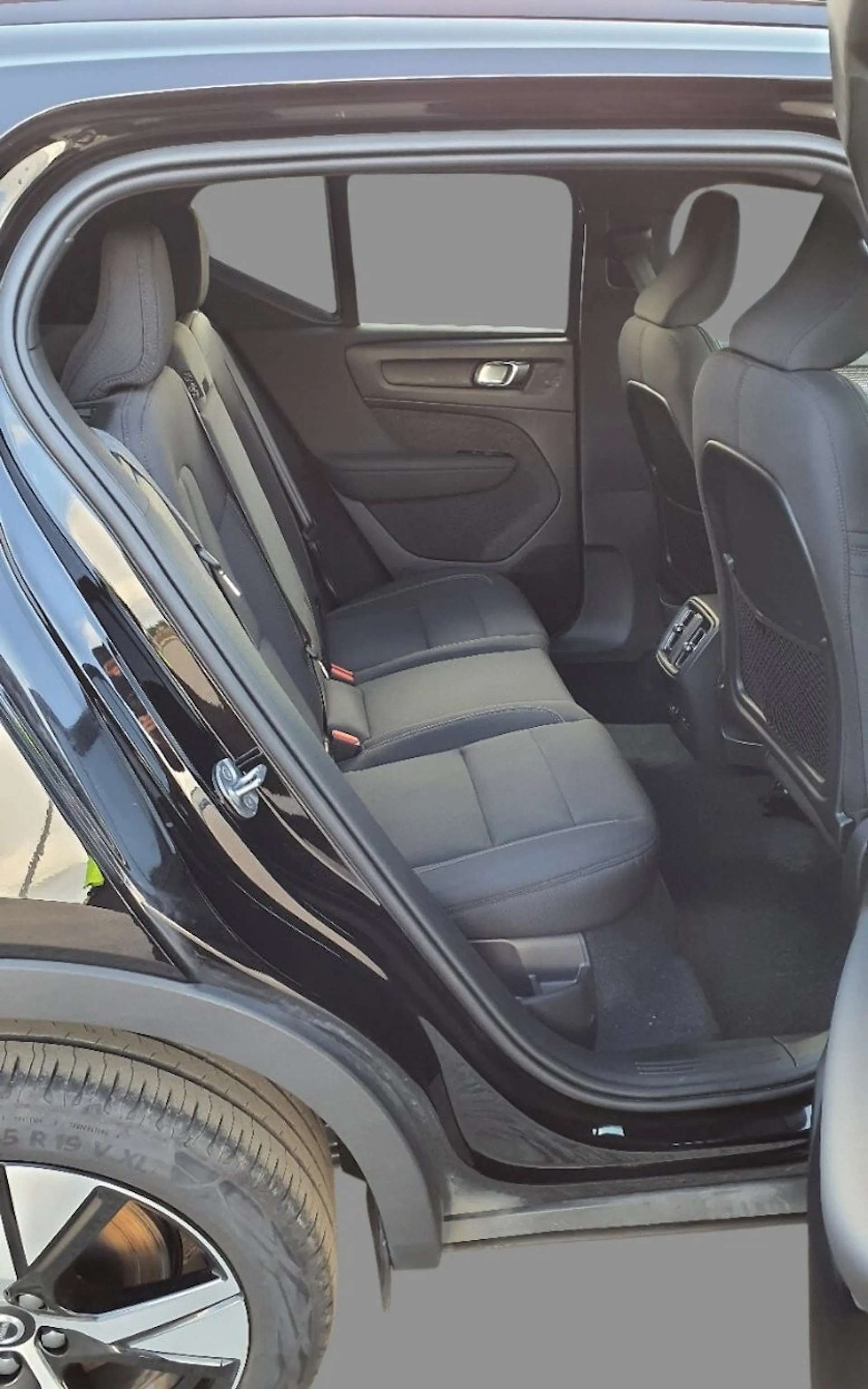 2022 VOLVO XC40 2022 VOLVO XC40