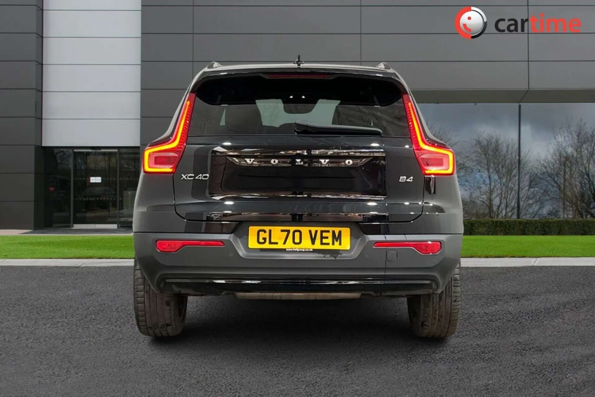 2021 VOLVO XC40 2021 VOLVO XC40