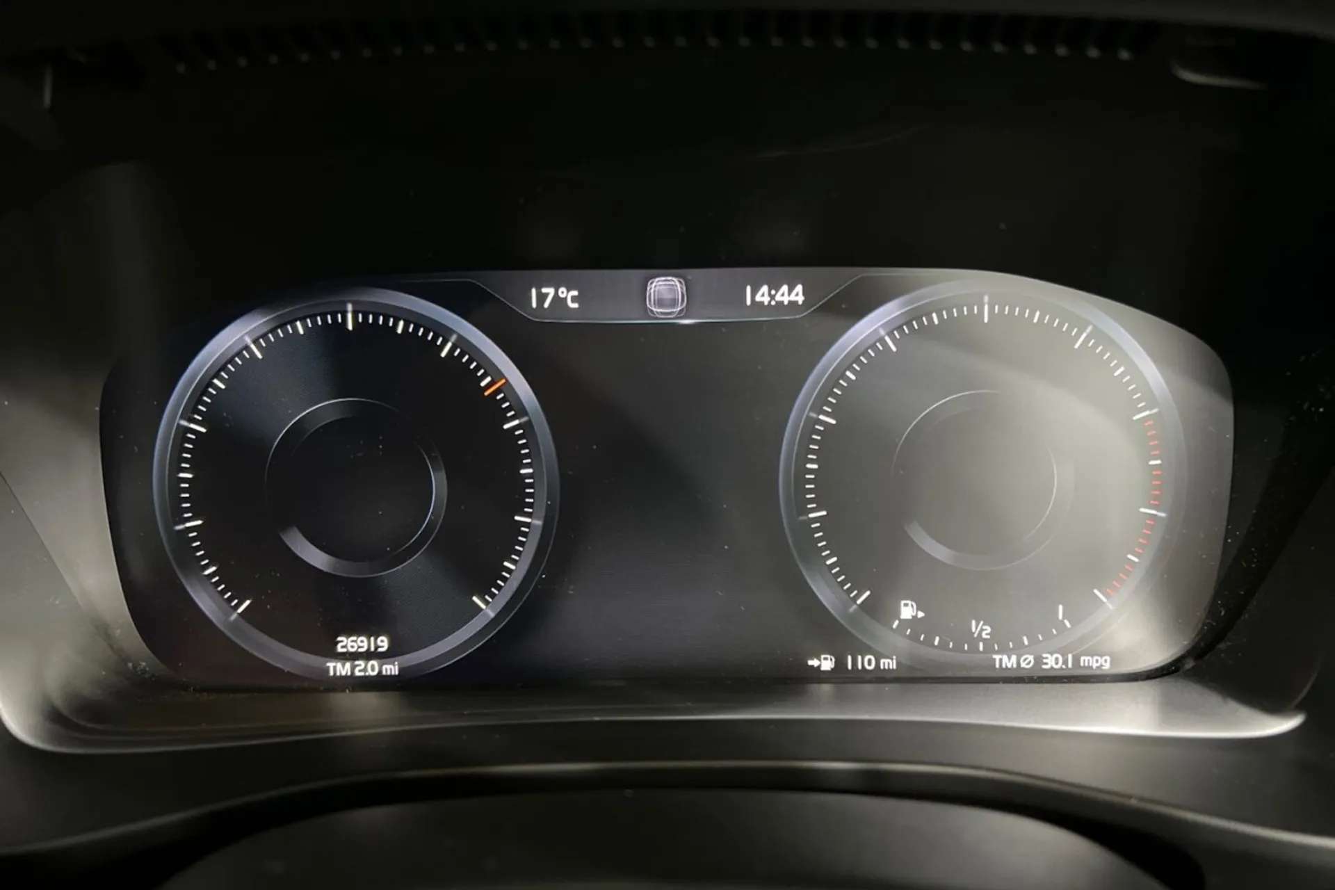 2021 VOLVO XC40 2021 VOLVO XC40