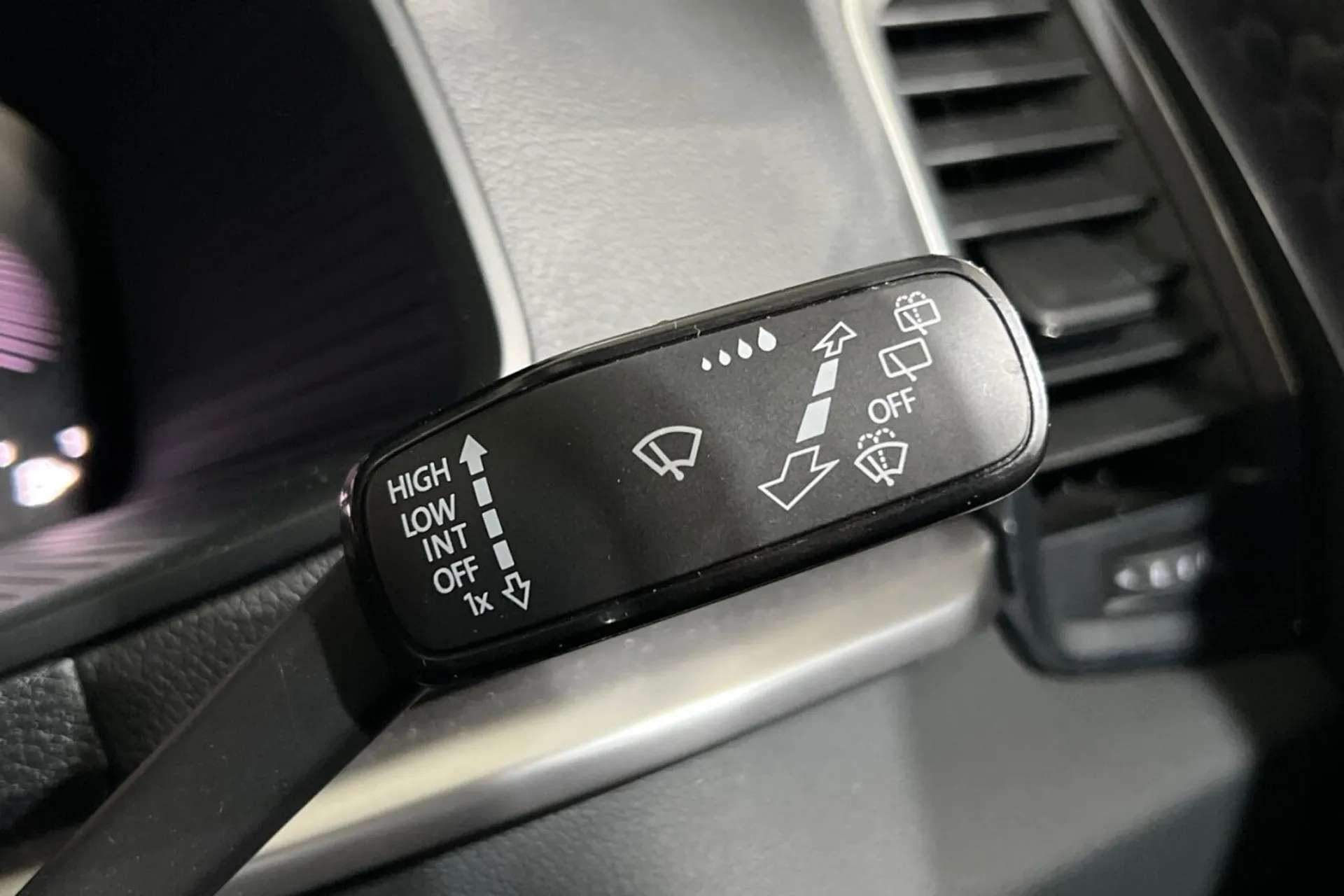 2022 SKODA KAROQ 2022 SKODA KAROQ