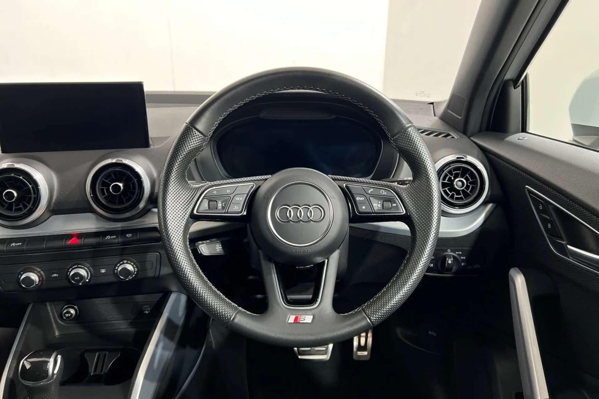 2021 AUDI Q2 2021 AUDI Q2