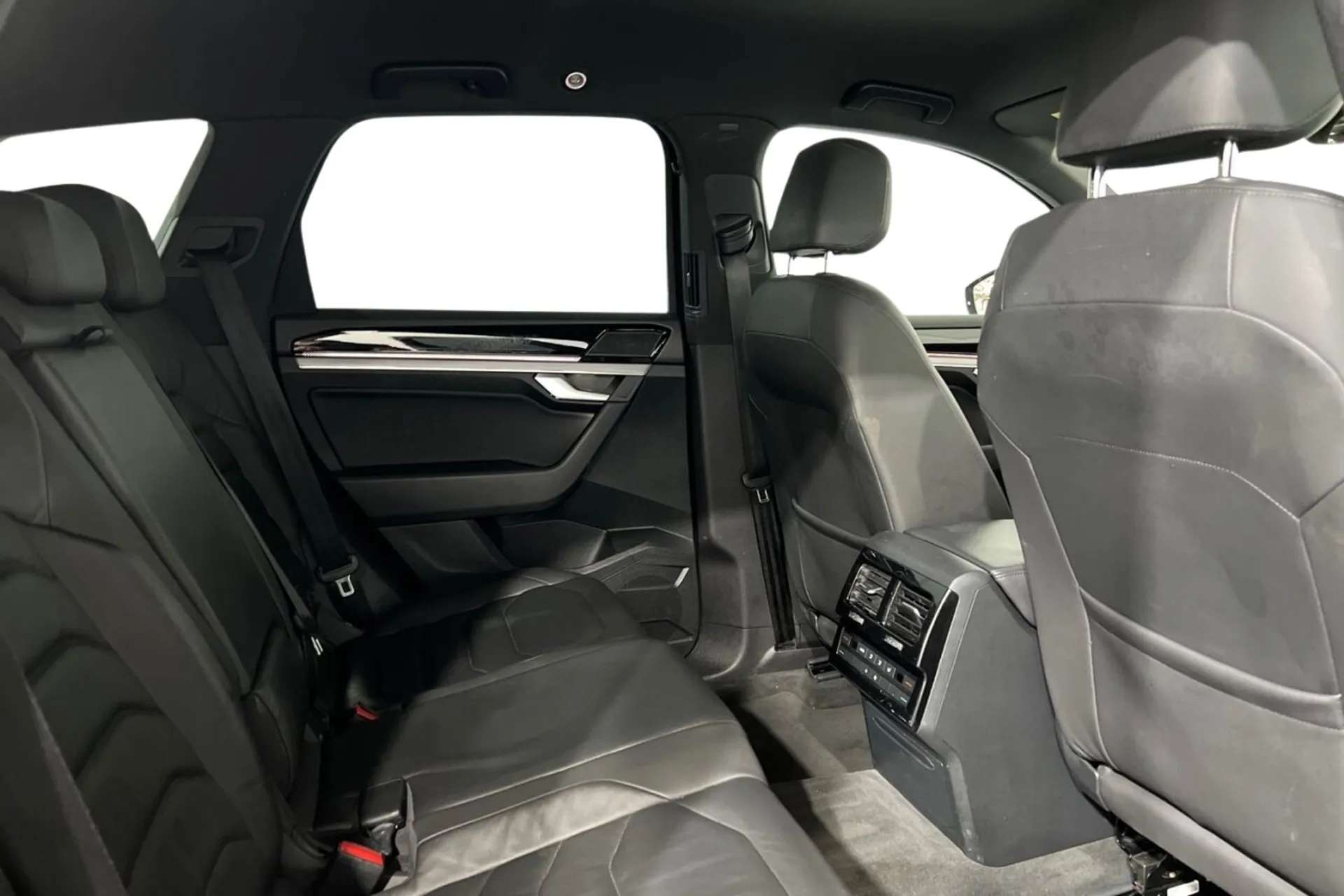 0 VOLKSWAGEN TOUAREG 0 VOLKSWAGEN TOUAREG