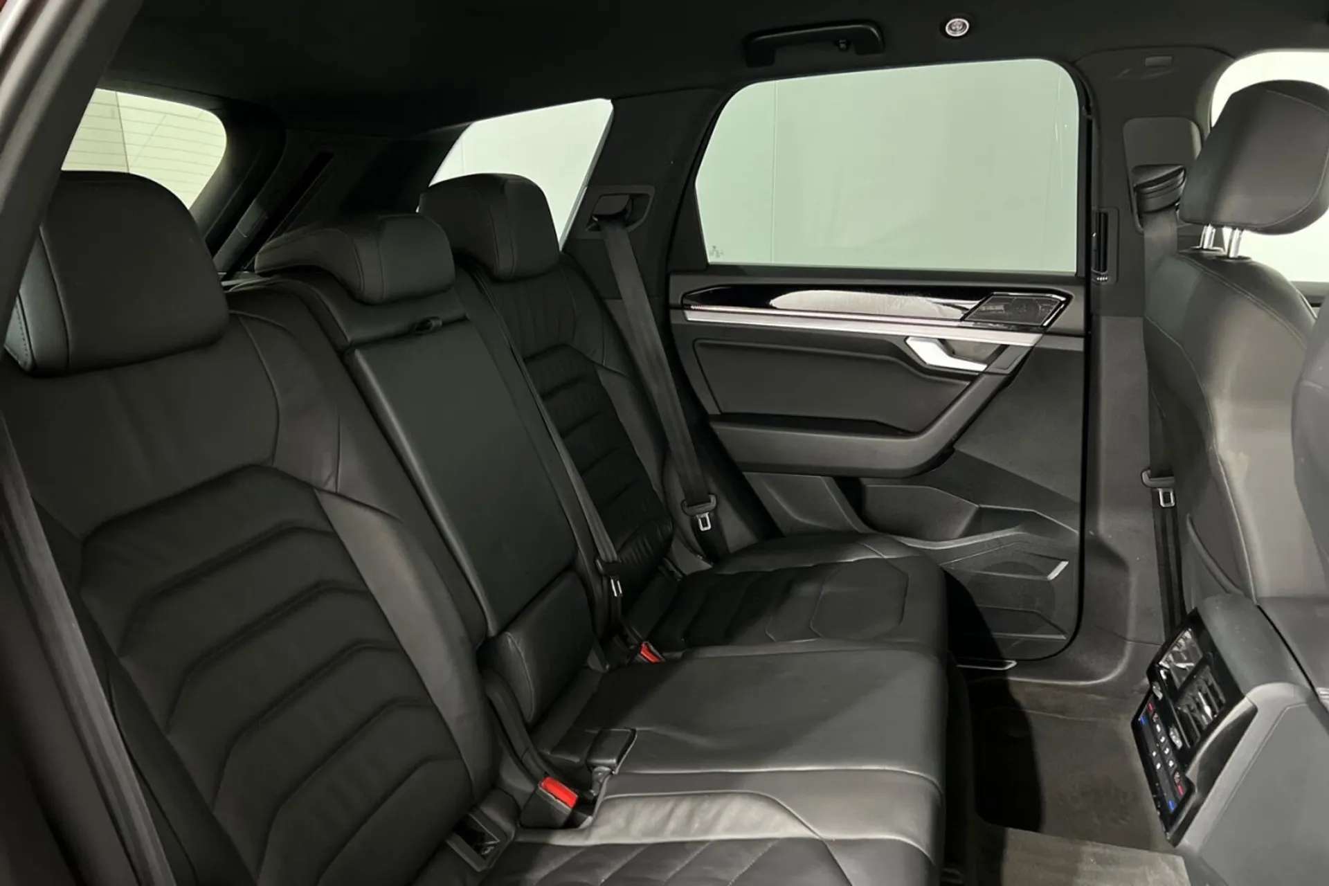 0 VOLKSWAGEN TOUAREG 0 VOLKSWAGEN TOUAREG