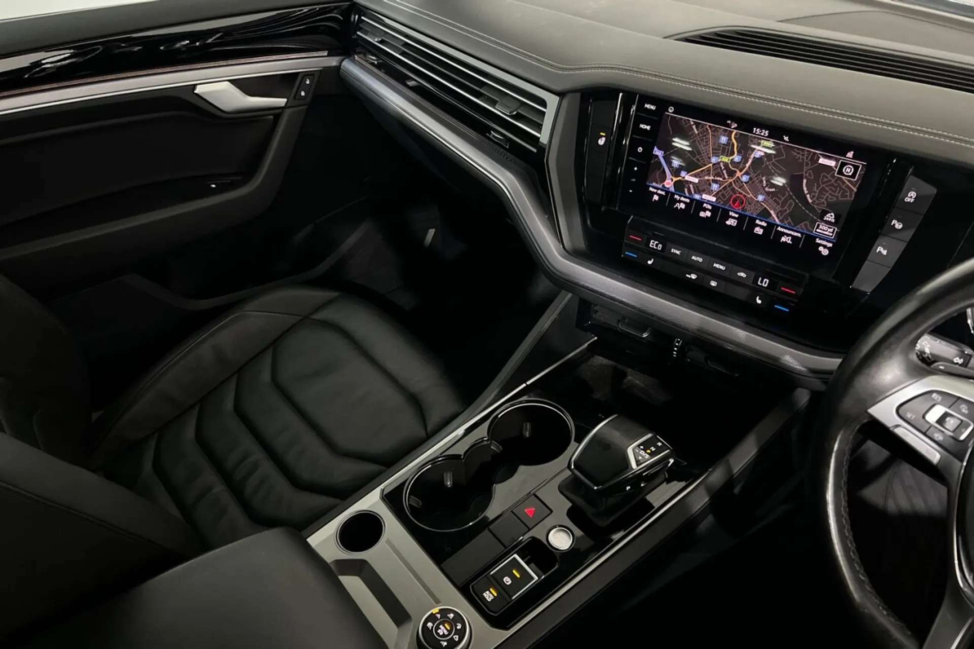 0 VOLKSWAGEN TOUAREG 0 VOLKSWAGEN TOUAREG