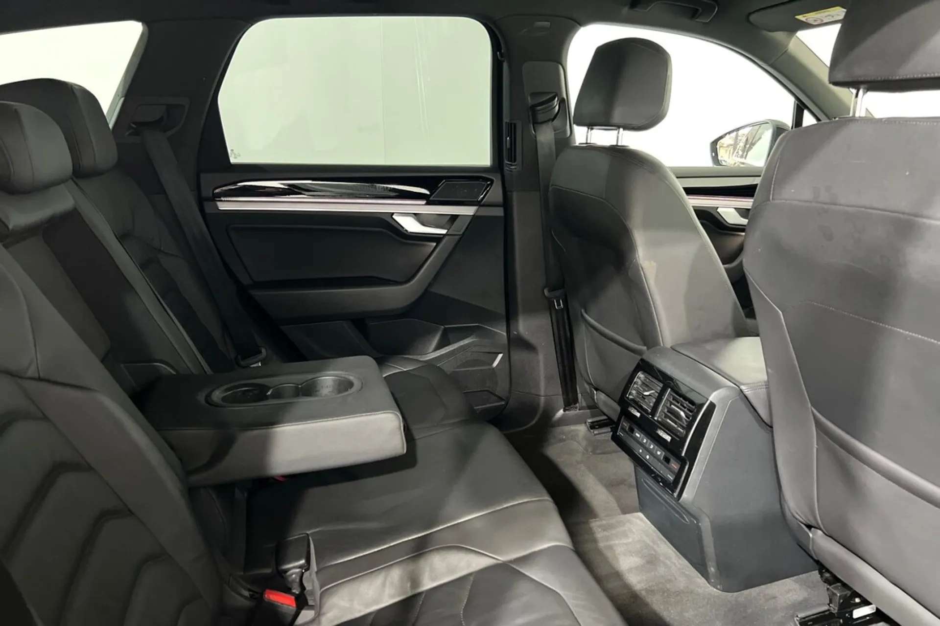 0 VOLKSWAGEN TOUAREG 0 VOLKSWAGEN TOUAREG