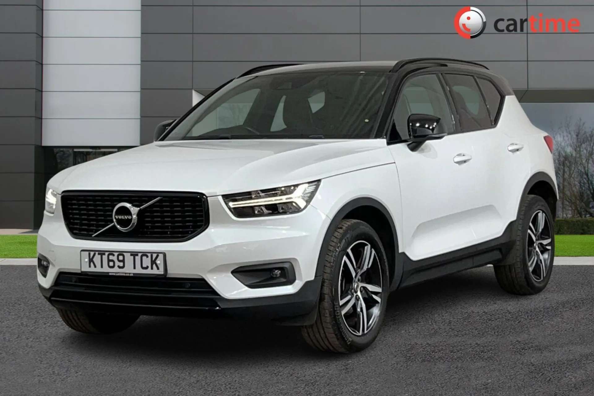 0 VOLVO XC40 0 VOLVO XC40