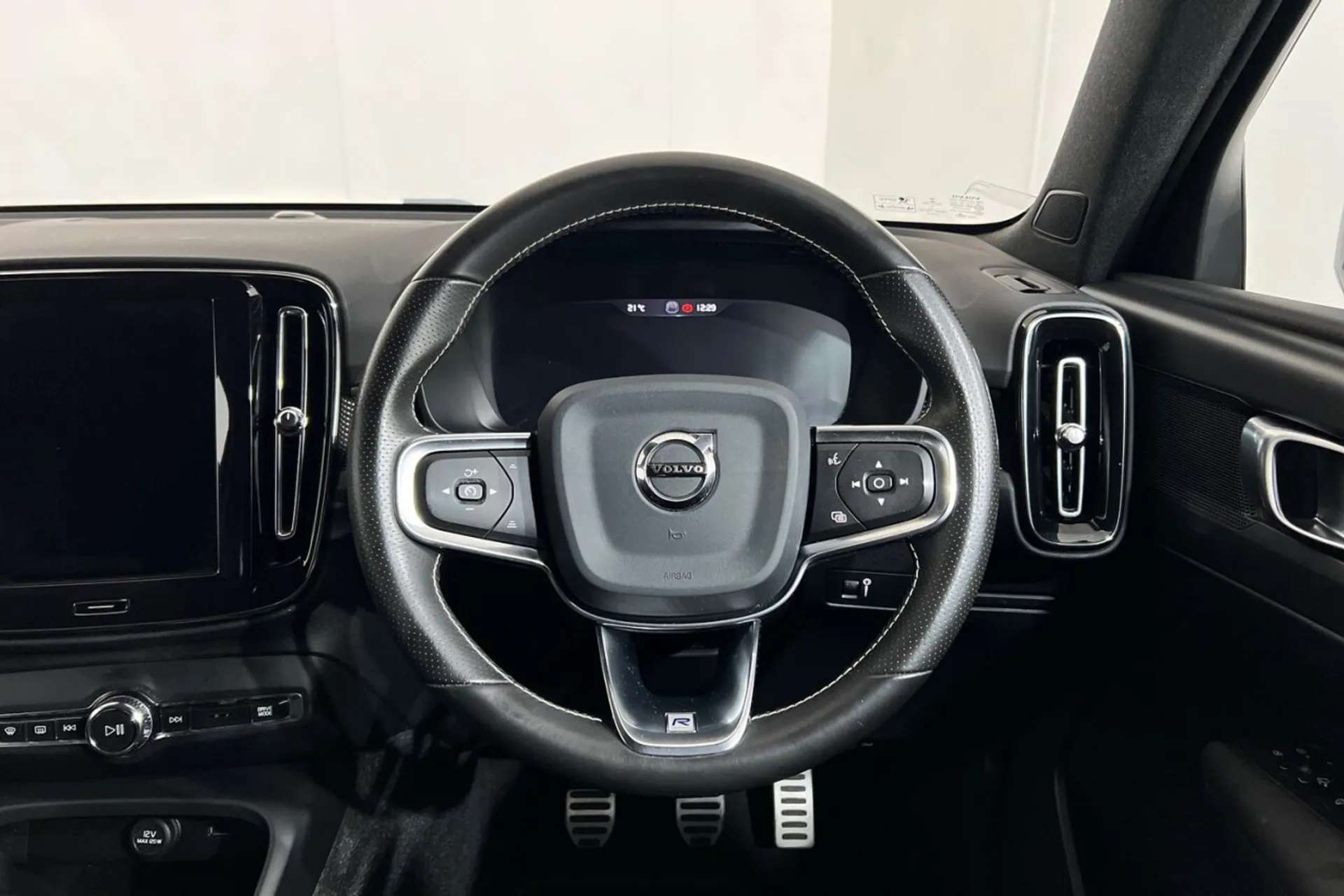 0 VOLVO XC40 0 VOLVO XC40