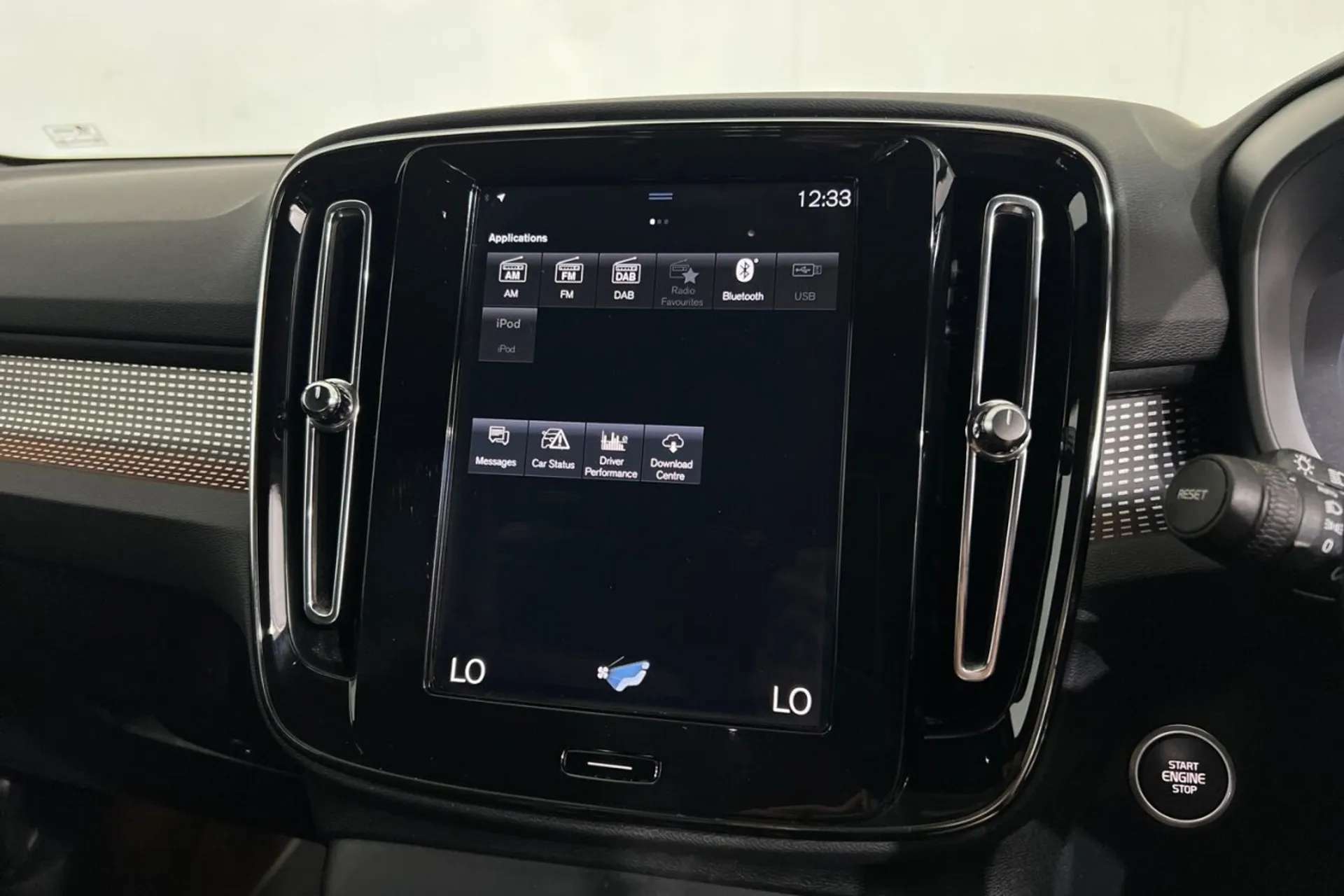 0 VOLVO XC40 0 VOLVO XC40