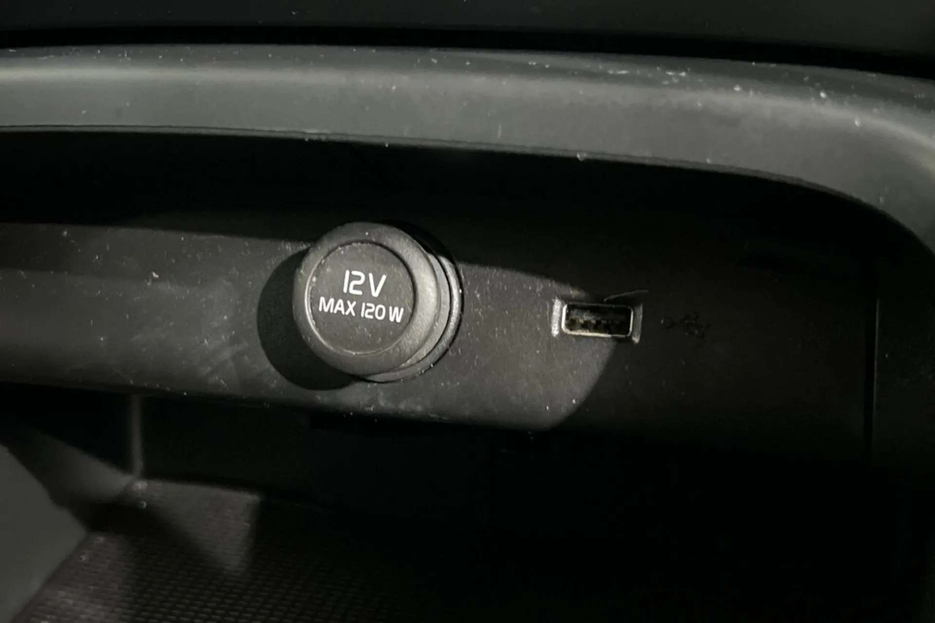 0 VOLVO XC40 0 VOLVO XC40