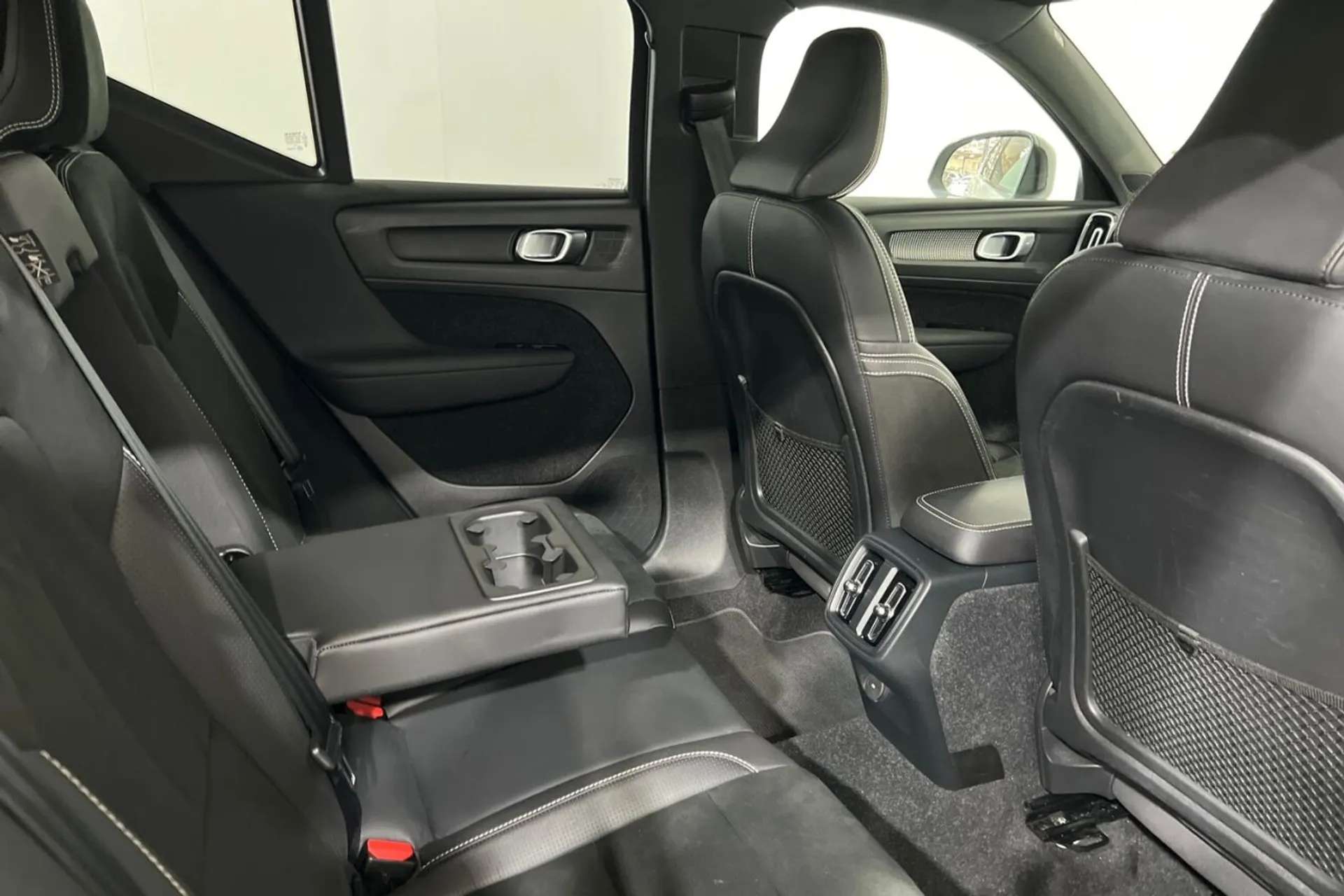 0 VOLVO XC40 0 VOLVO XC40