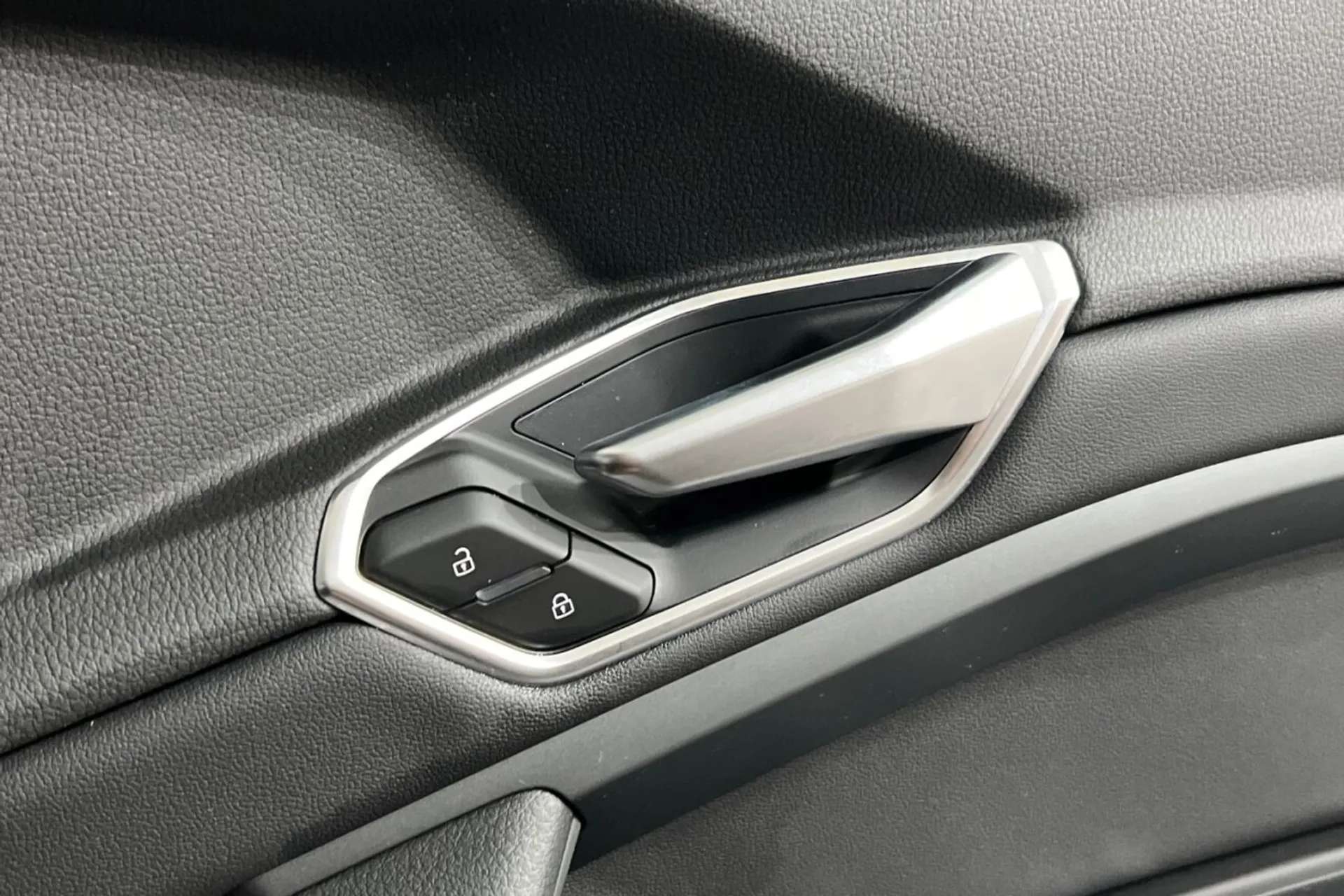 2020 AUDI E-TRON 2020 AUDI E-TRON