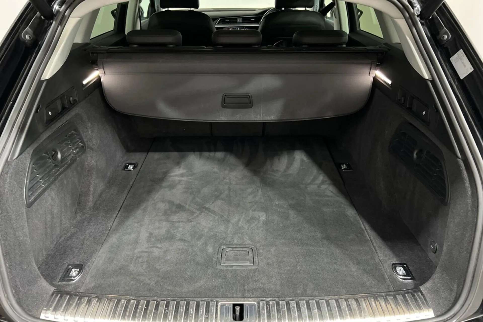 2020 AUDI E-TRON 2020 AUDI E-TRON