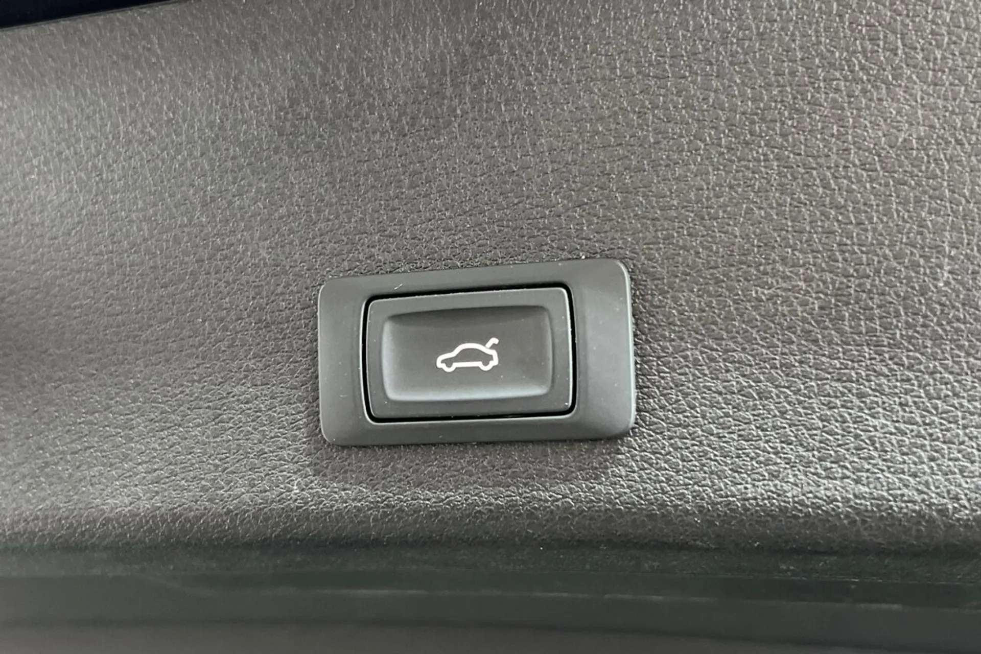 2020 AUDI E-TRON 2020 AUDI E-TRON