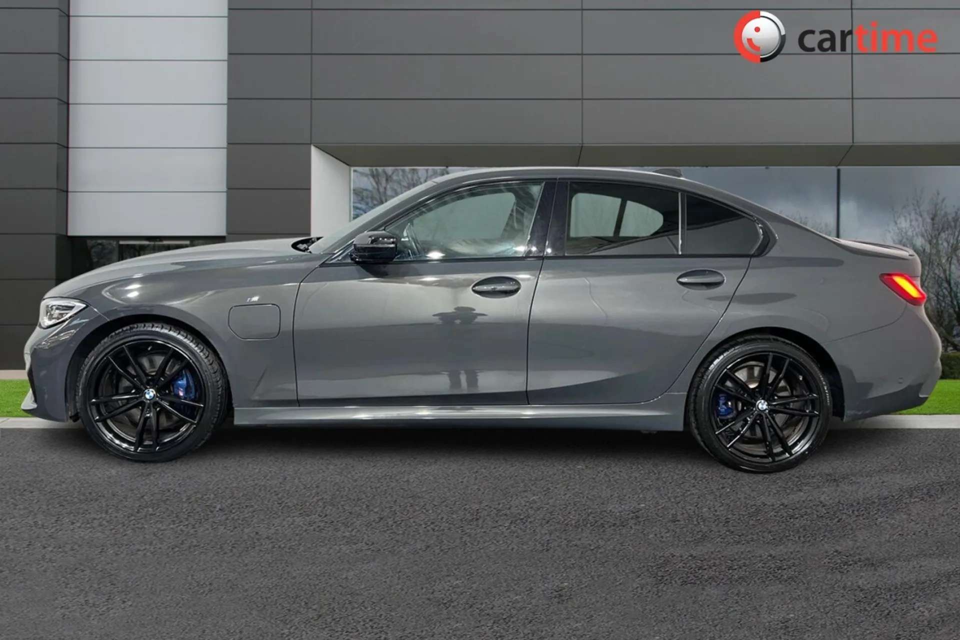 A 2020 BMW 3 SERIES 2.0 330E M SPORT PLUS EDITION 4d 289 BHP Parking Assistant, Reverse Camera, Heated Front Seats, Satellite Navigation, Apple CarPlay Dravit Grey, 19-In A 2020 BMW 3 SERIES 2.0 330E M SPORT PLUS EDITION 4d 289 BHP Parking Assistant, Reverse Camera, Heated Front Seats, Satellite Navigation, Apple CarPlay Dravit Grey, 19-In