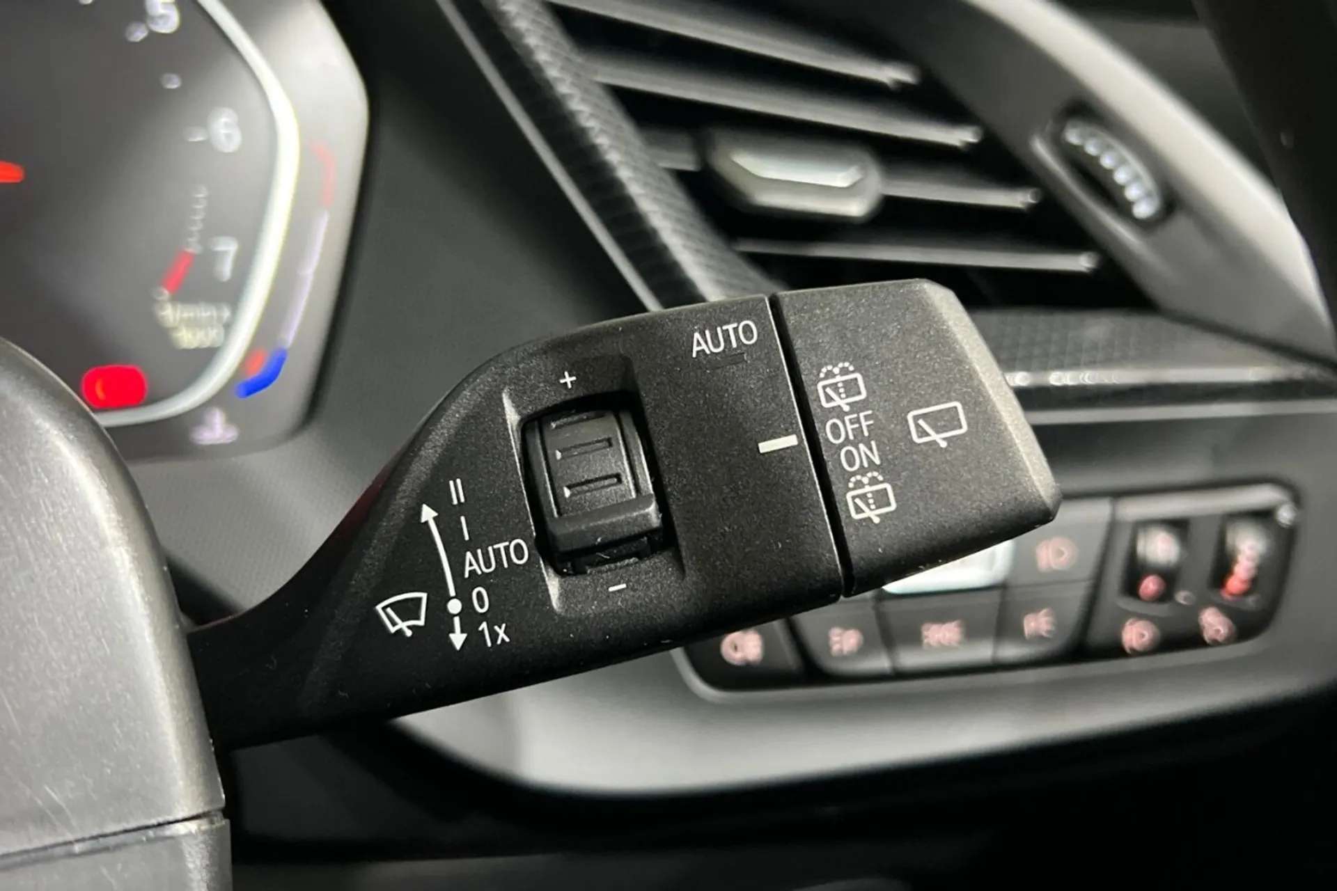 0 BMW 1 SERIES 0 BMW 1 SERIES