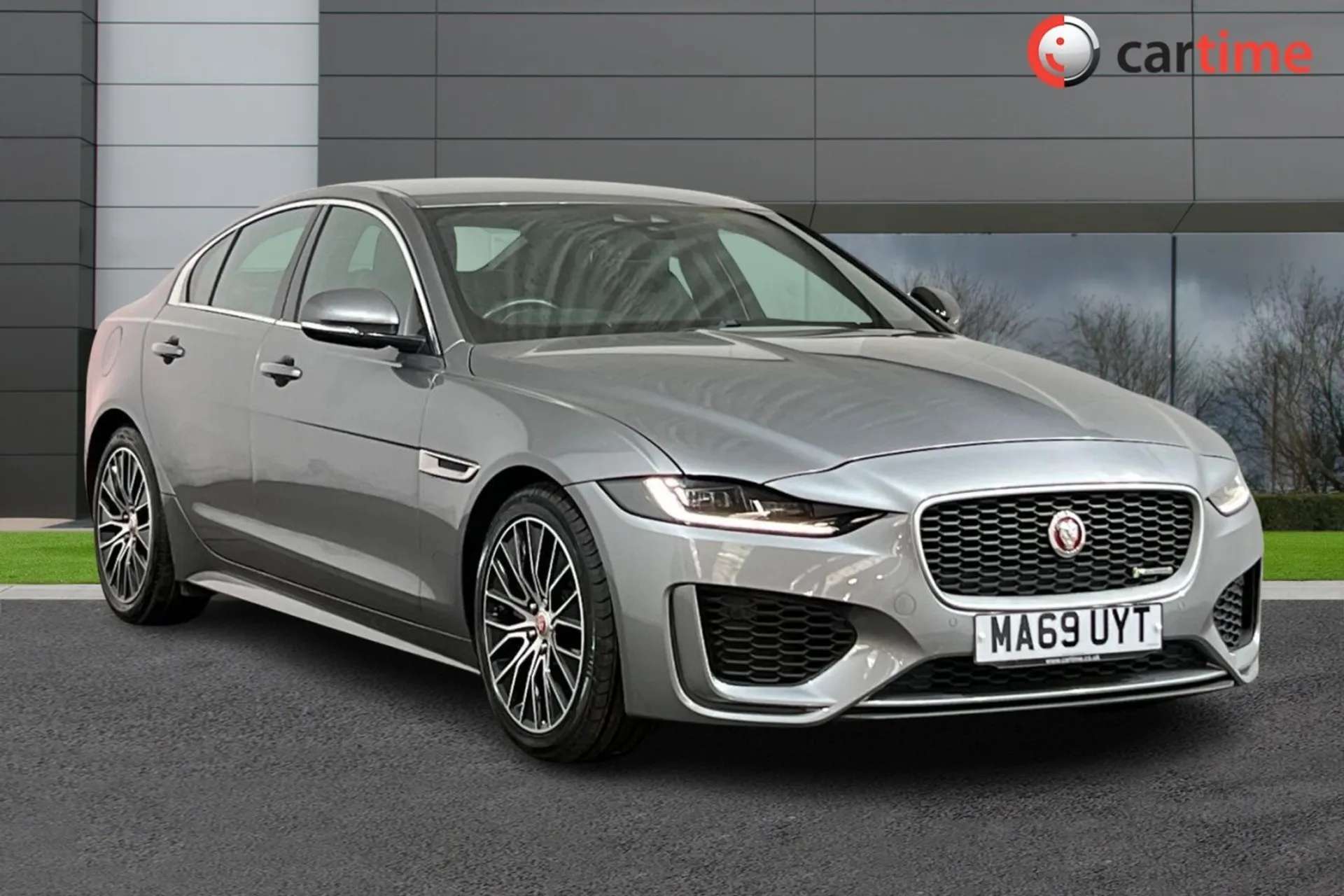 A 2019 JAGUAR XE 2.0 R-DYNAMIC S 4d 247 BHP Rear Camera, 10-Inch Touchscreen, Parking Sensors, LED Headlights, Navigation Pro Eiger Grey, 18-Inch Alloy Wheels A 2019 JAGUAR XE 2.0 R-DYNAMIC S 4d 247 BHP Rear Camera, 10-Inch Touchscreen, Parking Sensors, LED Headlights, Navigation Pro Eiger Grey, 18-Inch Alloy Wheels