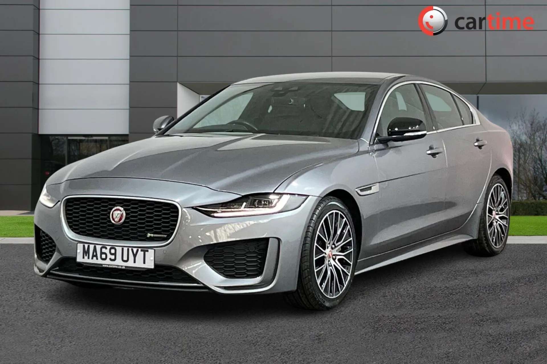2019 JAGUAR XE 2019 JAGUAR XE
